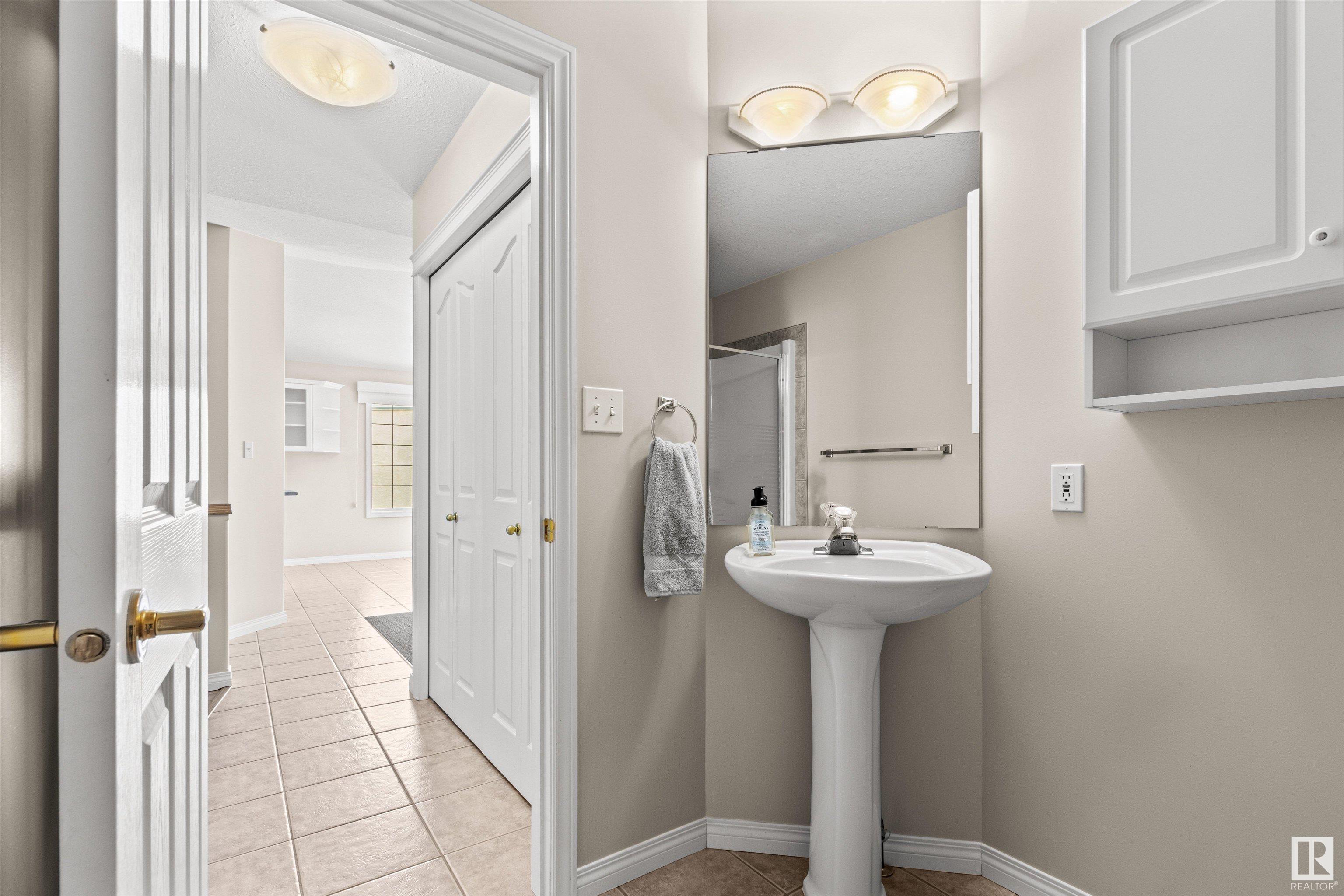      5 WILLOW PARK ViILLAS , Stony Plain,  ,T7Z 2W3 ;  Listing Number: MLS E4420786