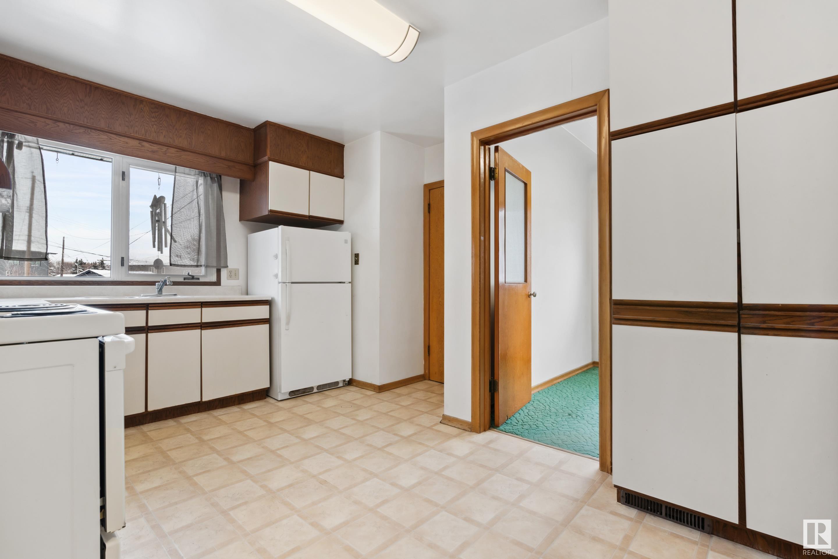      7704 97 AV NW , Edmonton,  ,T6C 2B5 ;  Listing Number: MLS E4420792