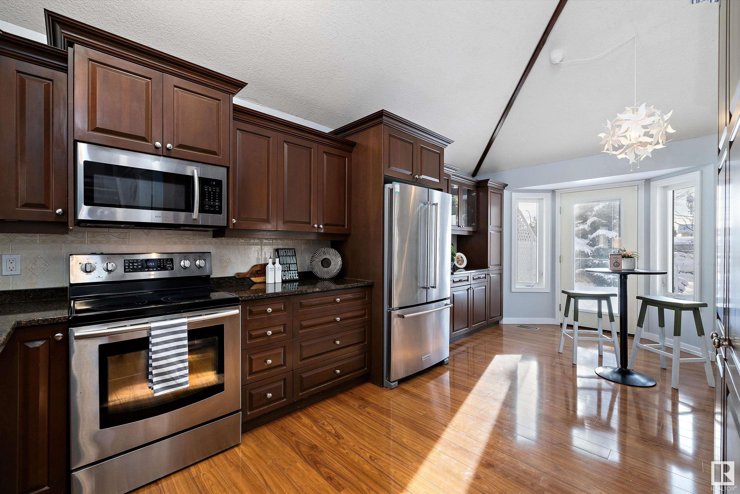      4615 25 AV NW , Edmonton,  ,T6L 3X6 ;  Listing Number: MLS E4420796