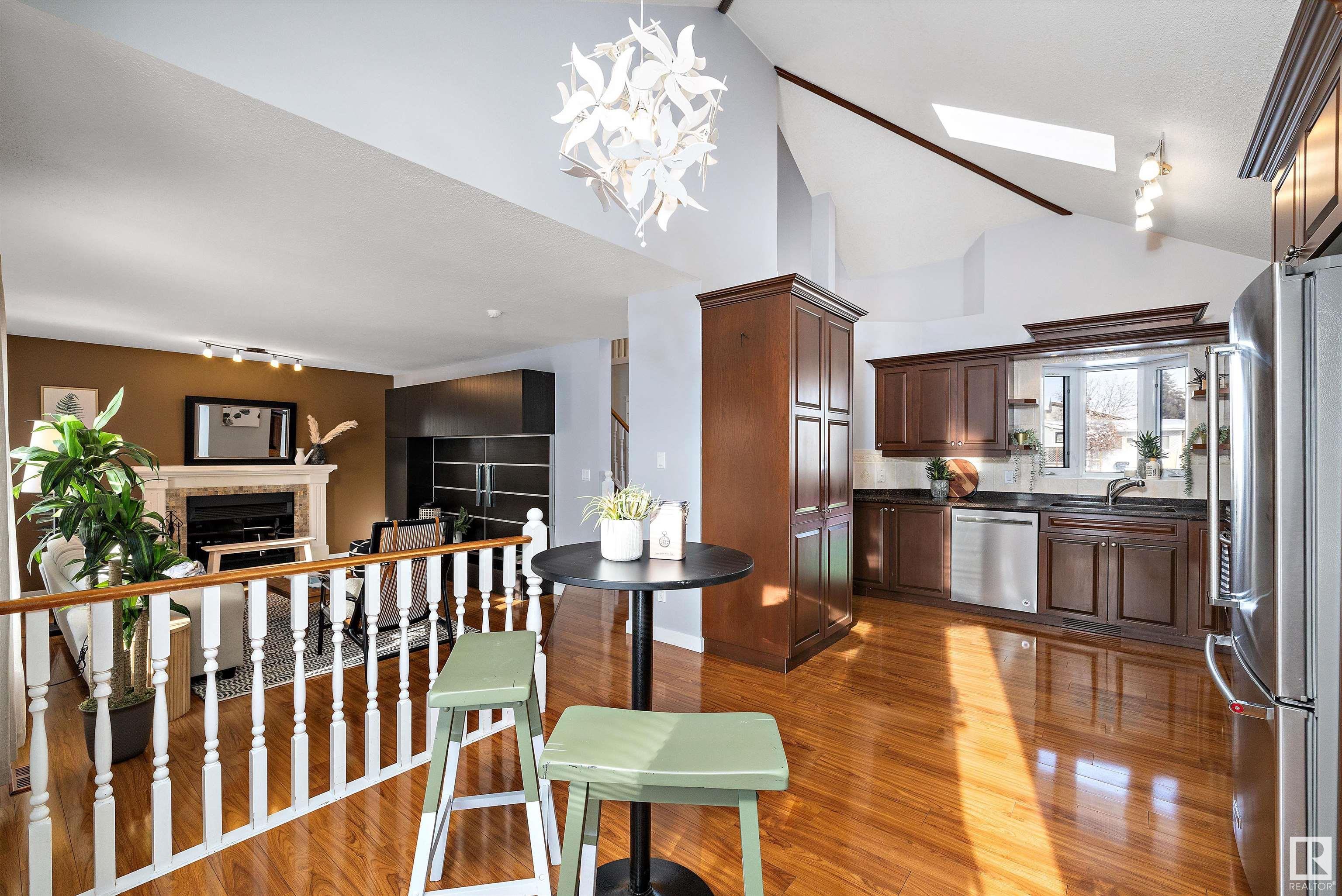      4615 25 AV NW , Edmonton,  ,T6L 3X6 ;  Listing Number: MLS E4420796