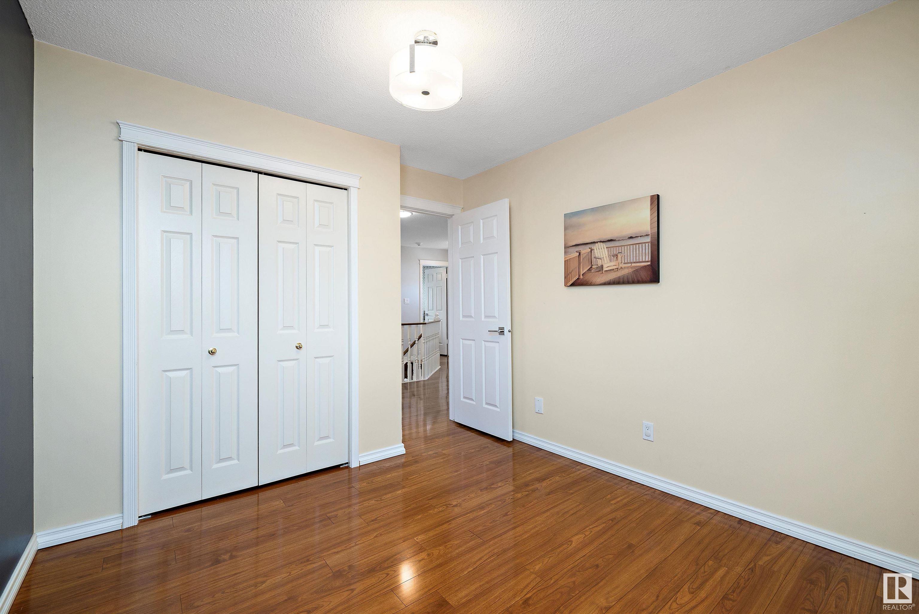      4615 25 AV NW , Edmonton,  ,T6L 3X6 ;  Listing Number: MLS E4420796