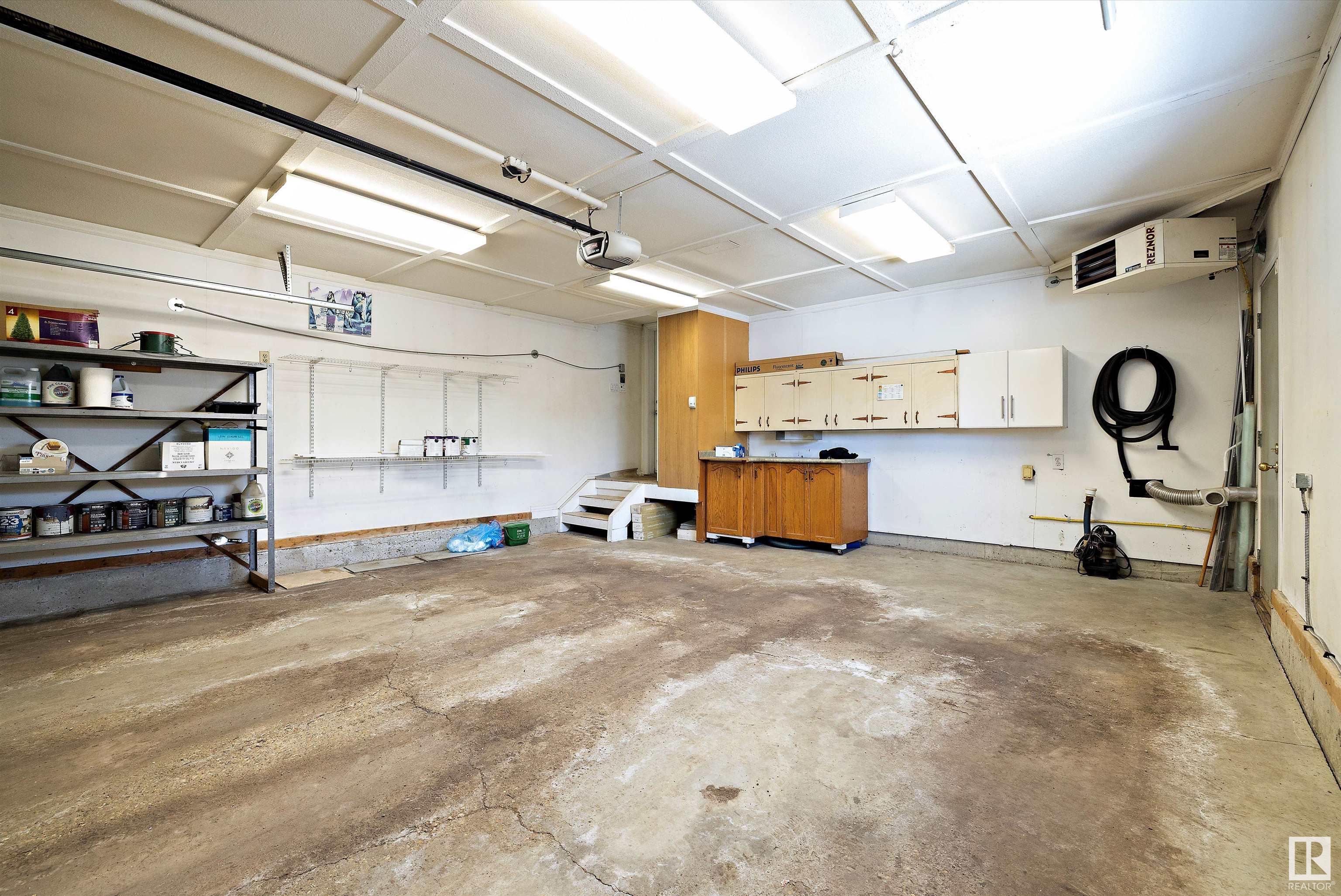      4615 25 AV NW , Edmonton,  ,T6L 3X6 ;  Listing Number: MLS E4420796