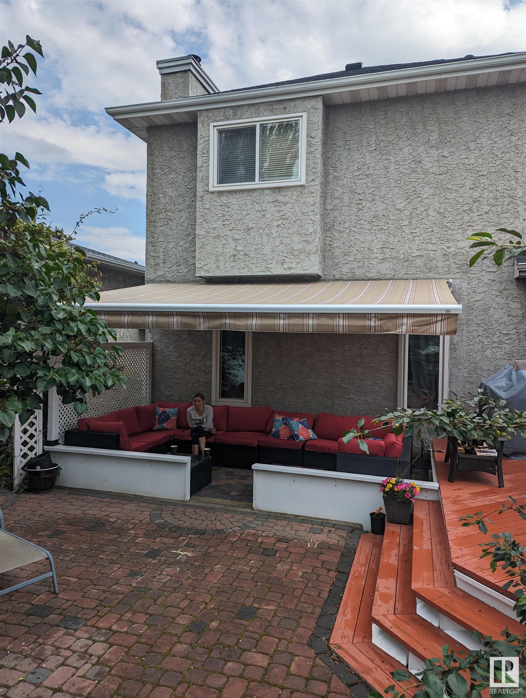      4615 25 AV NW , Edmonton,  ,T6L 3X6 ;  Listing Number: MLS E4420796