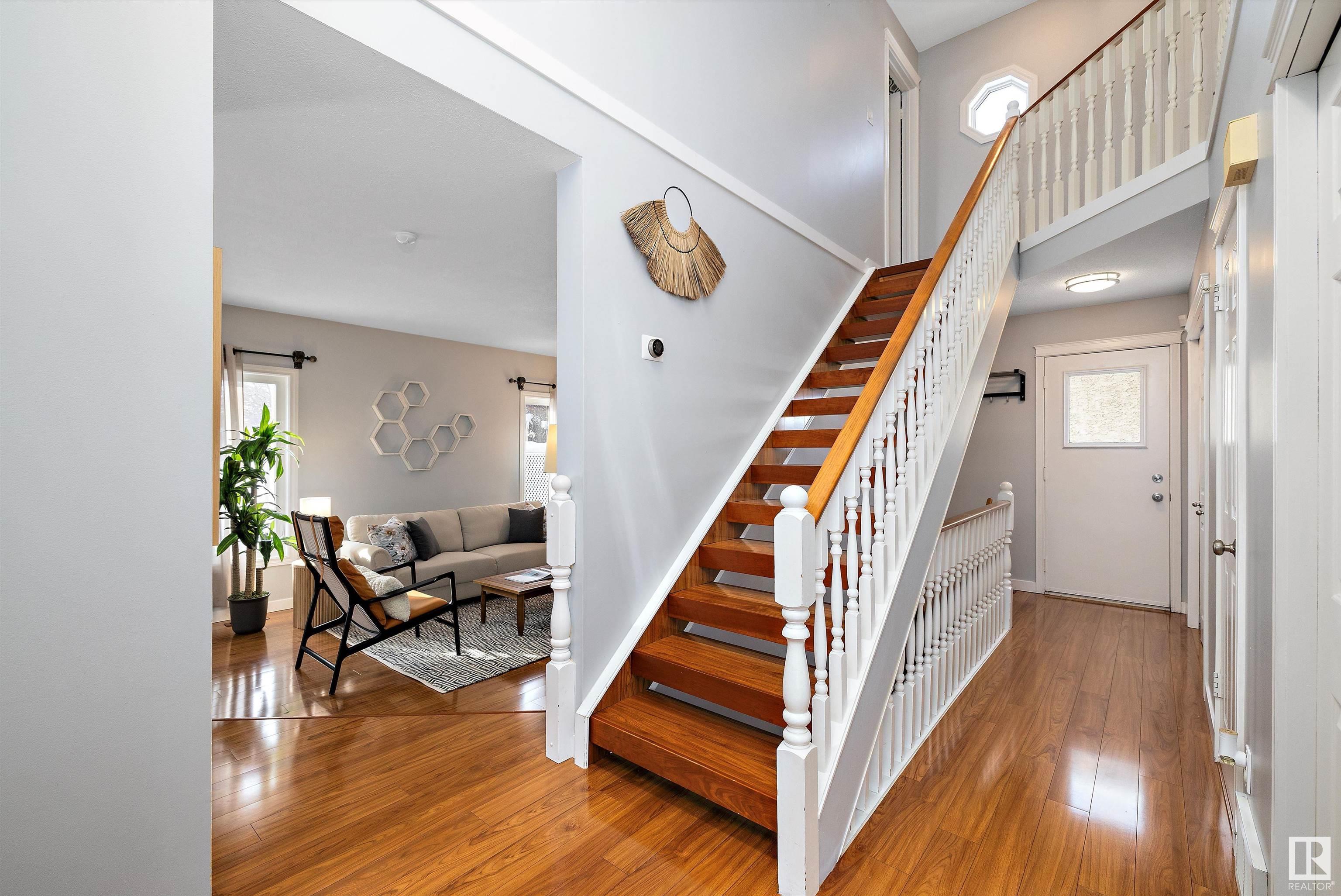      4615 25 AV NW , Edmonton,  ,T6L 3X6 ;  Listing Number: MLS E4420796