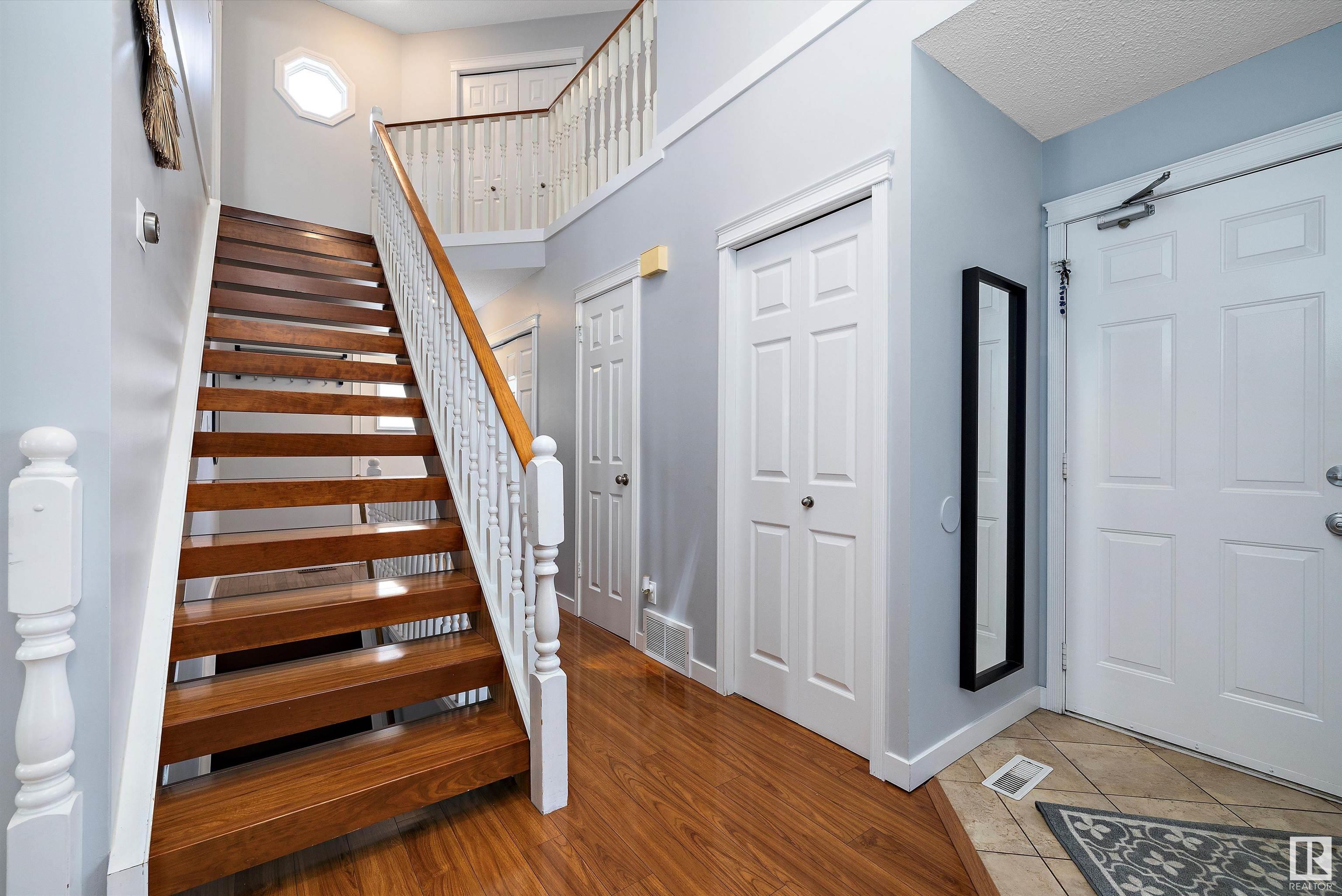      4615 25 AV NW , Edmonton,  ,T6L 3X6 ;  Listing Number: MLS E4420796