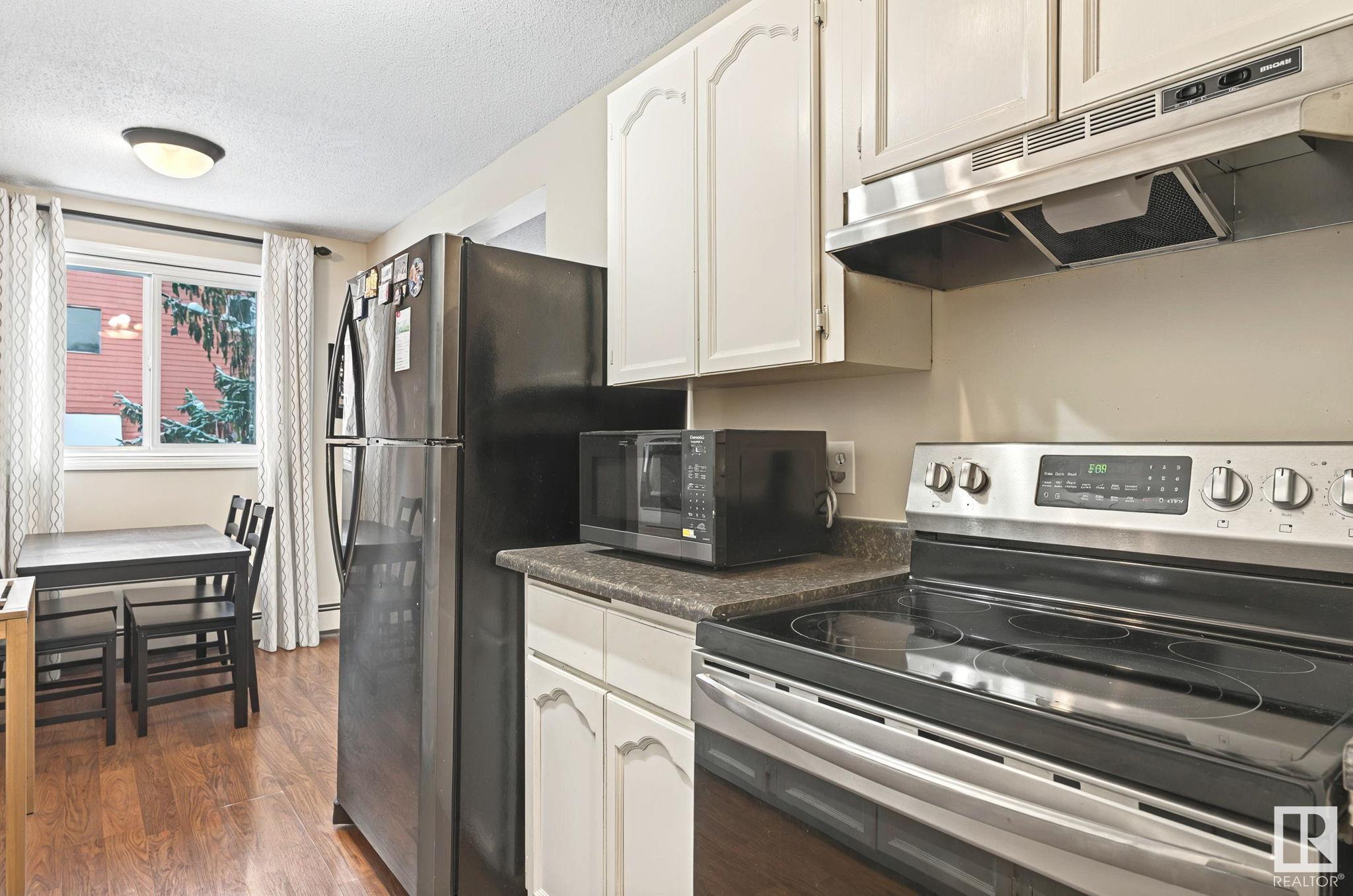      #203 11308 108 AV NW , Edmonton,  ,T5H 1B6 ;  Listing Number: MLS E4420799