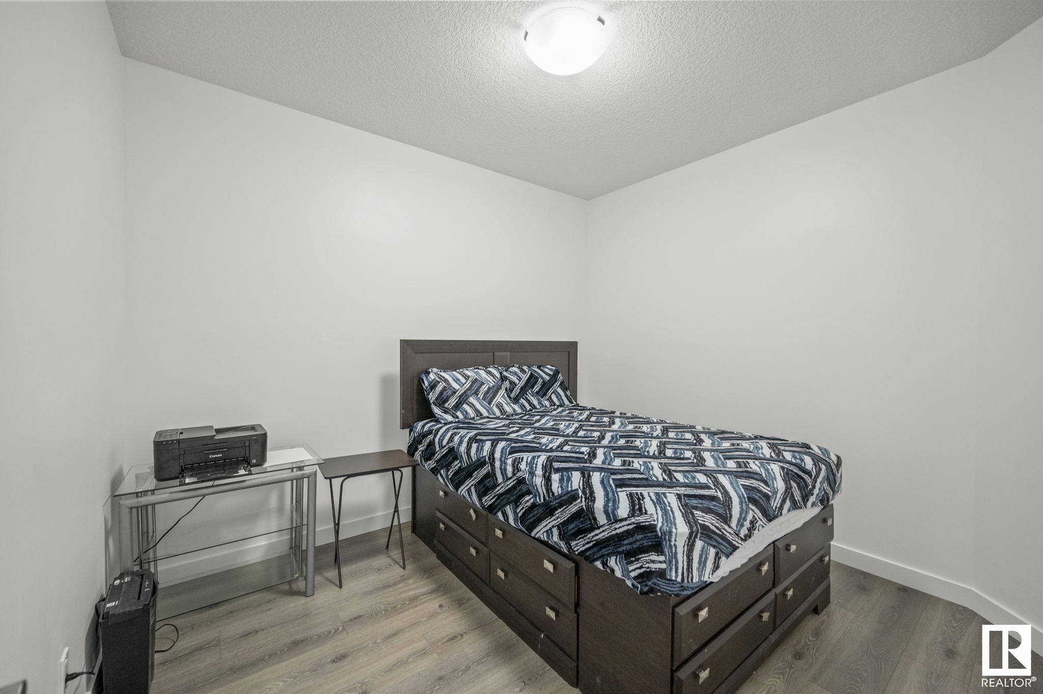      19738 29 AV NW , Edmonton,  ,T6M 2N6 ;  Listing Number: MLS E4420800