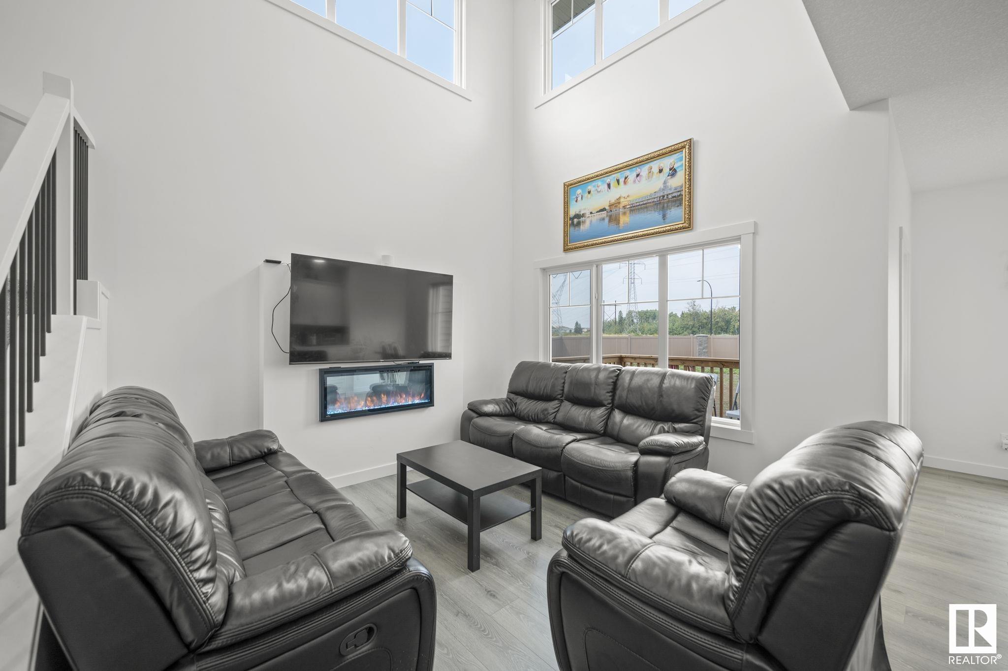      19738 29 AV NW , Edmonton,  ,T6M 2N6 ;  Listing Number: MLS E4420800