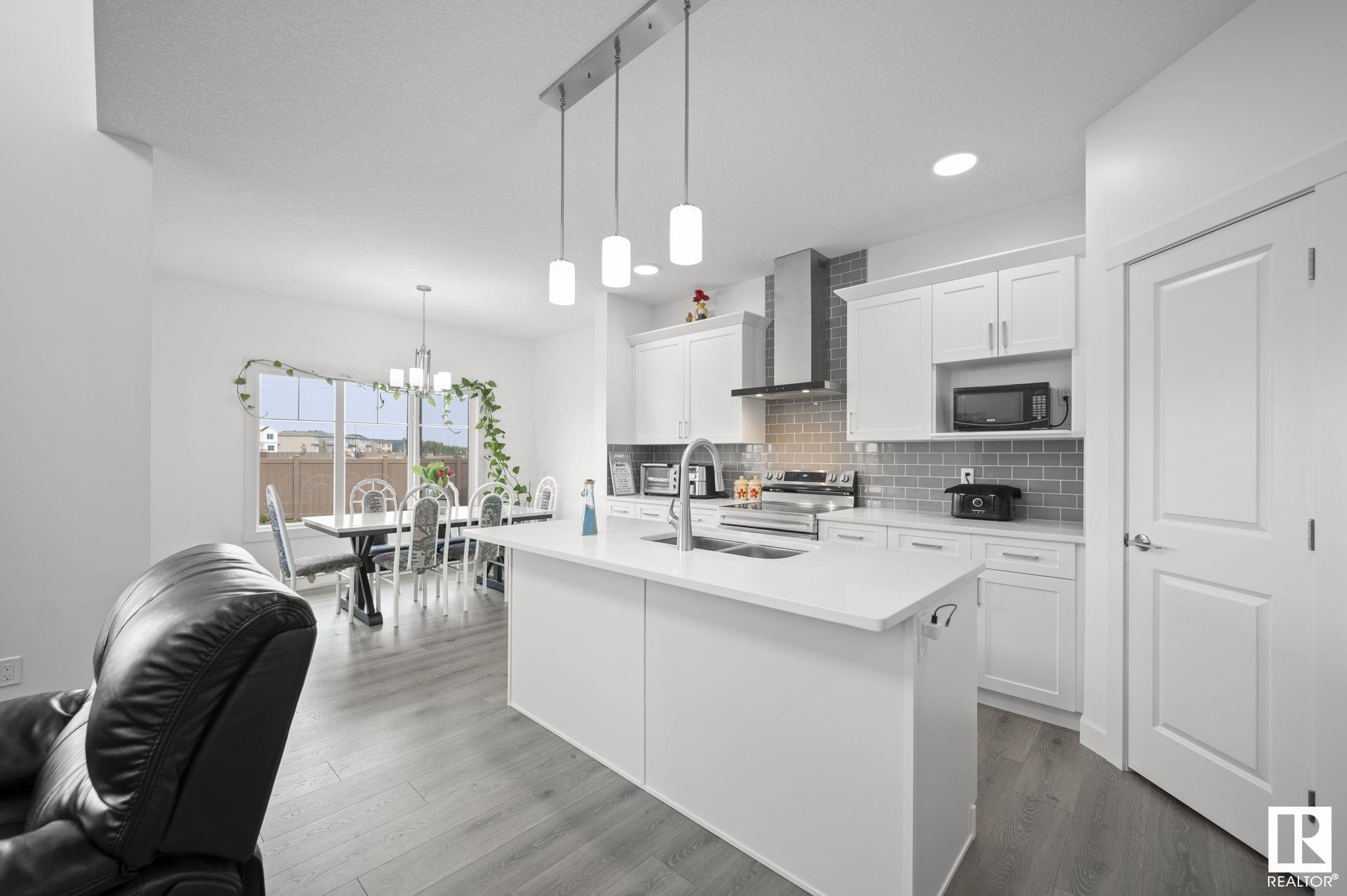      19738 29 AV NW , Edmonton,  ,T6M 2N6 ;  Listing Number: MLS E4420800