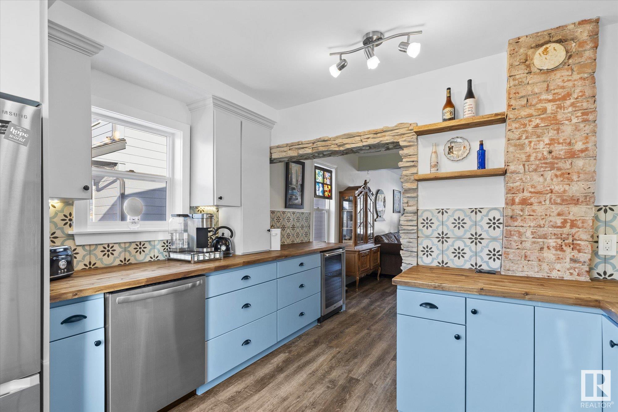      12026 54 ST NW , Edmonton,  ,T5W 3N3 ;  Listing Number: MLS E4420803
