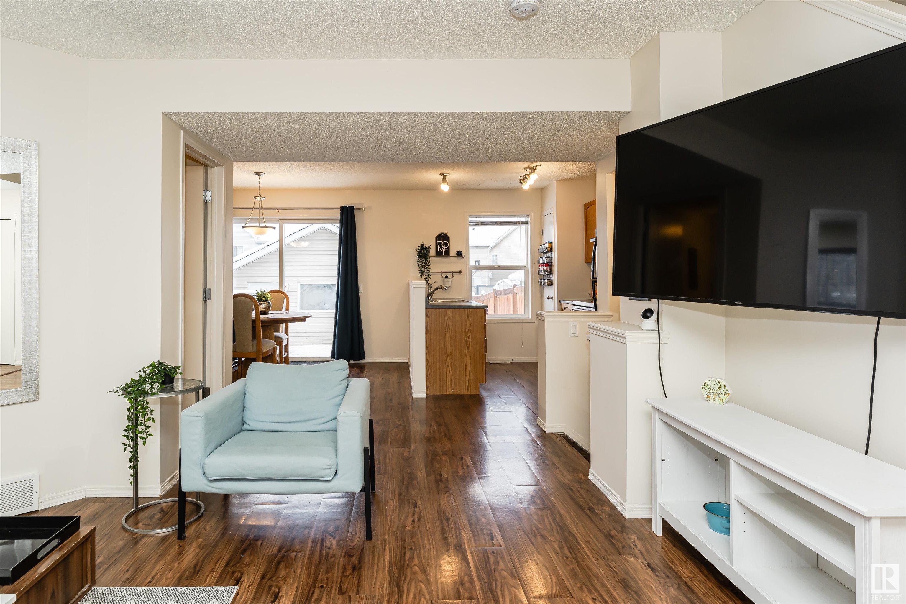      1118 76 ST SW SW , Edmonton,  ,T6X 1M8 ;  Listing Number: MLS E4420805