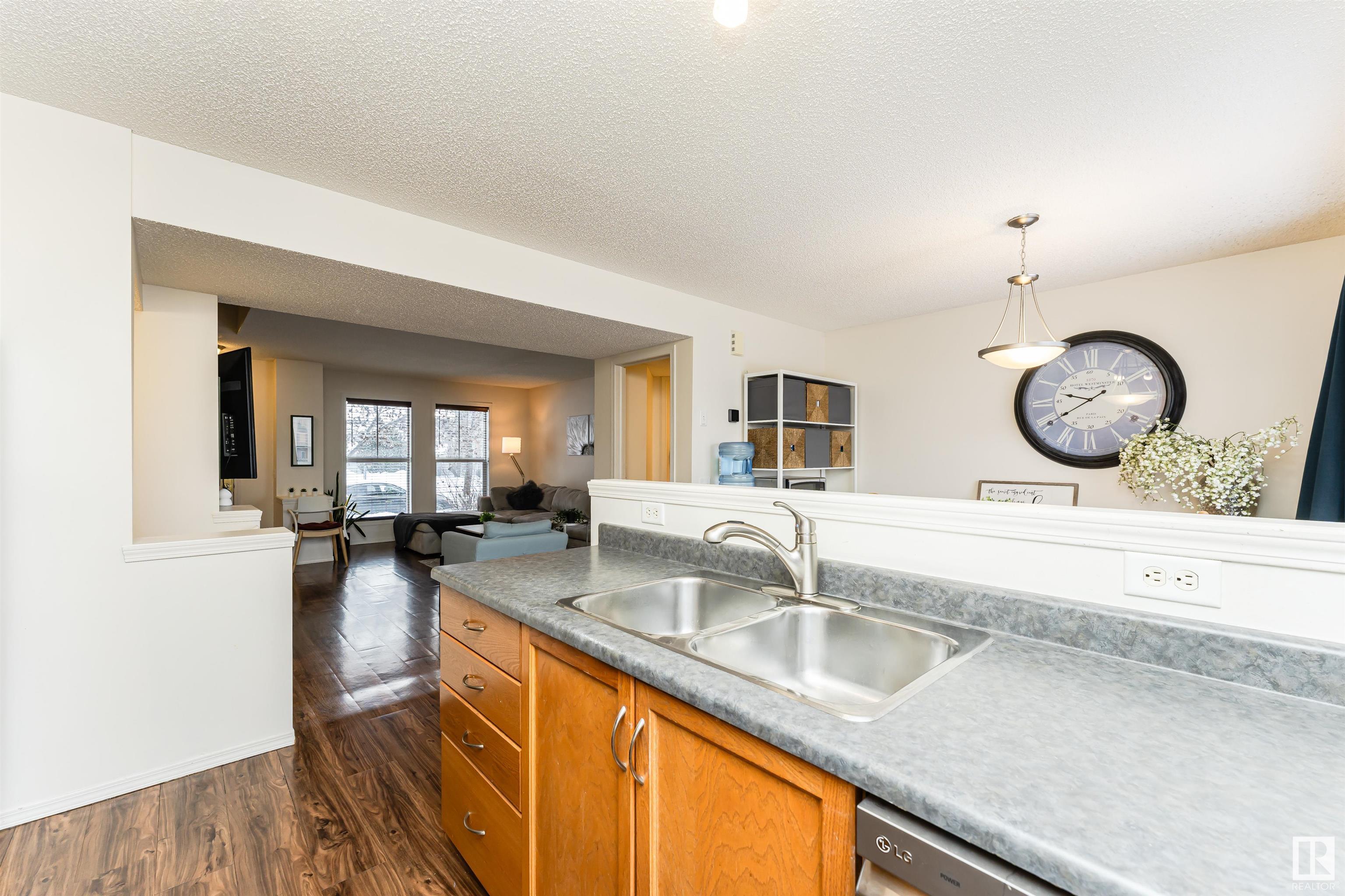      1118 76 ST SW SW , Edmonton,  ,T6X 1M8 ;  Listing Number: MLS E4420805