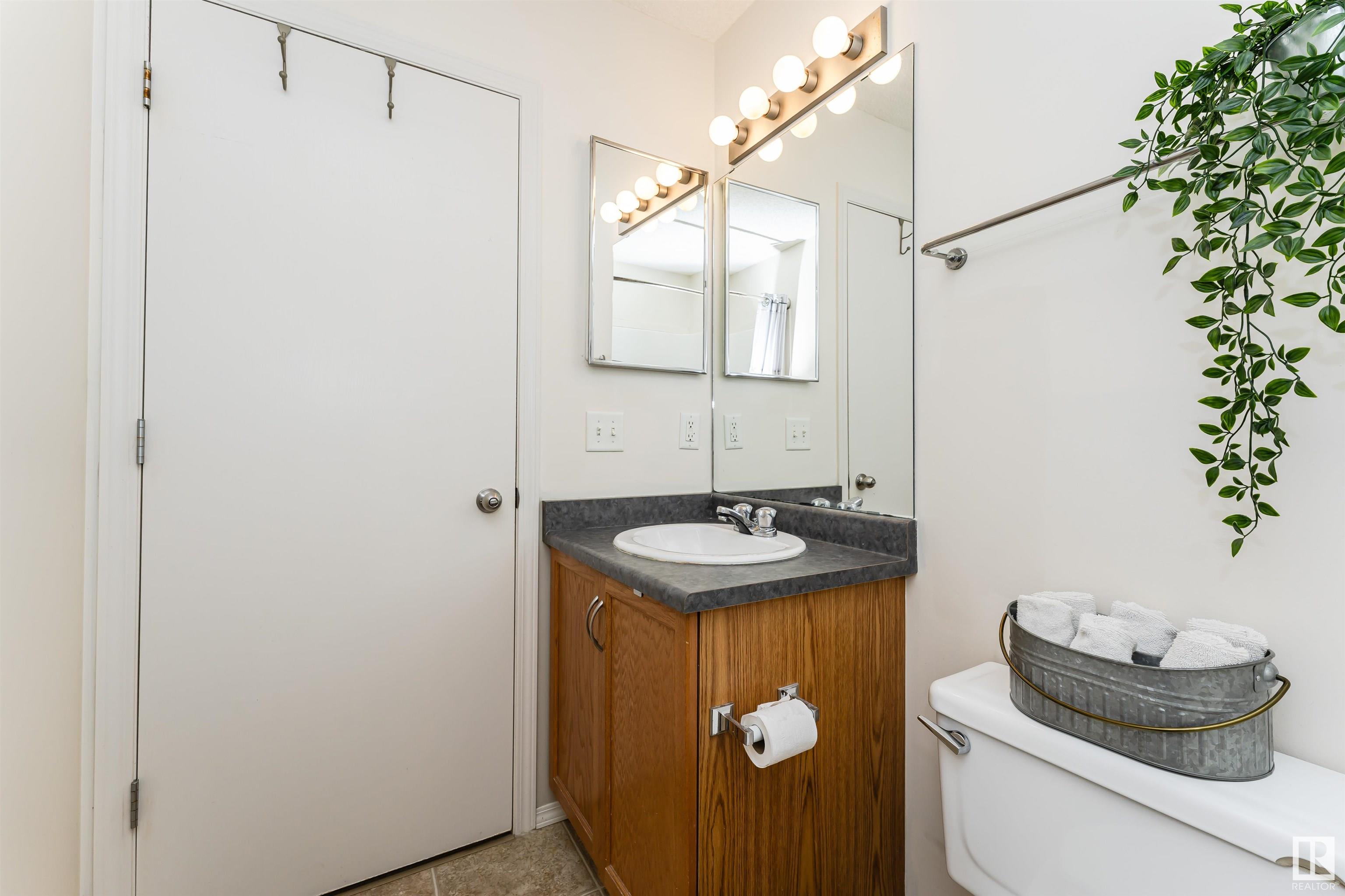      1118 76 ST SW SW , Edmonton,  ,T6X 1M8 ;  Listing Number: MLS E4420805