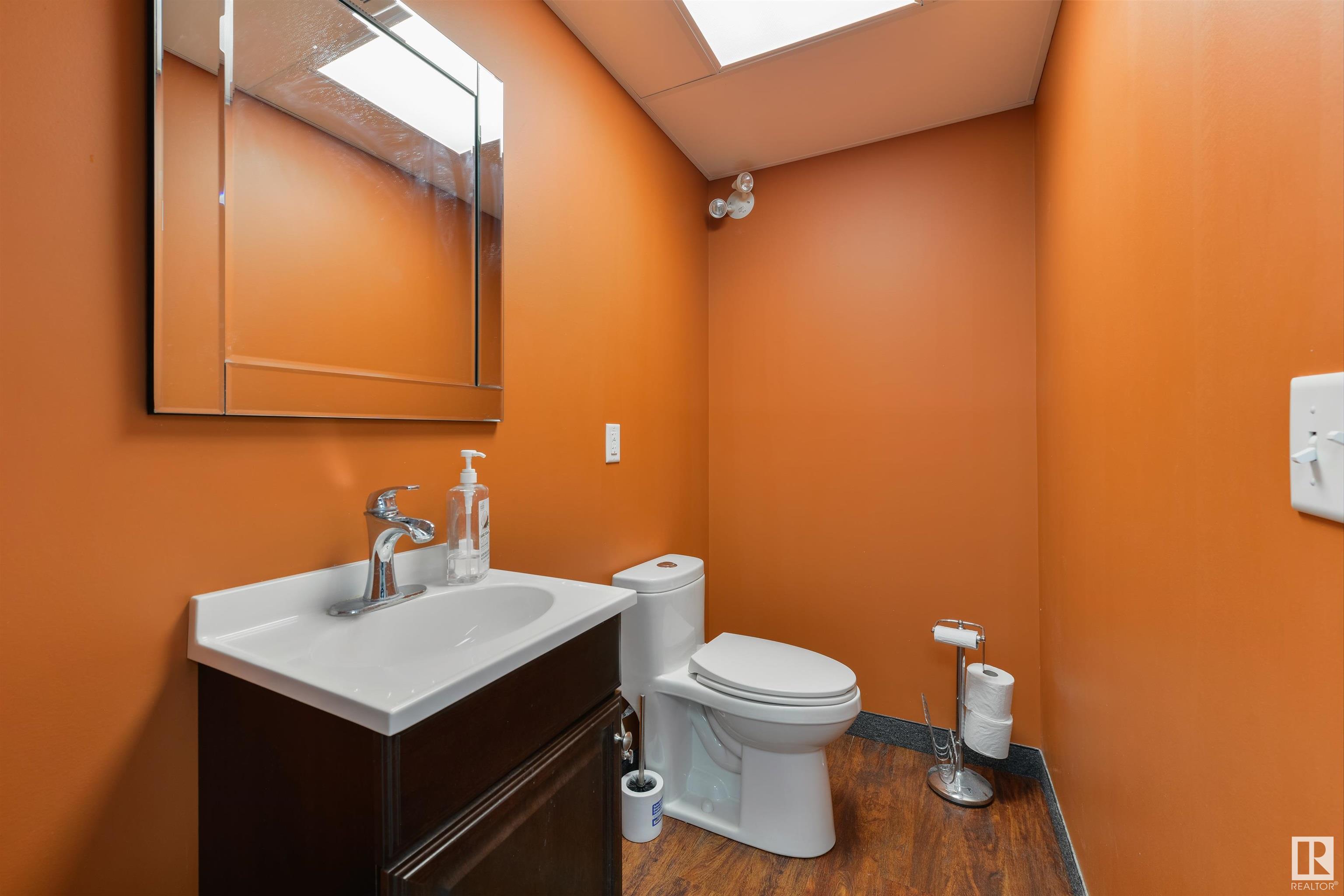      #401 10154 104 ST NW , Edmonton,  ,T5J 1A7 ;  Listing Number: MLS E4420806