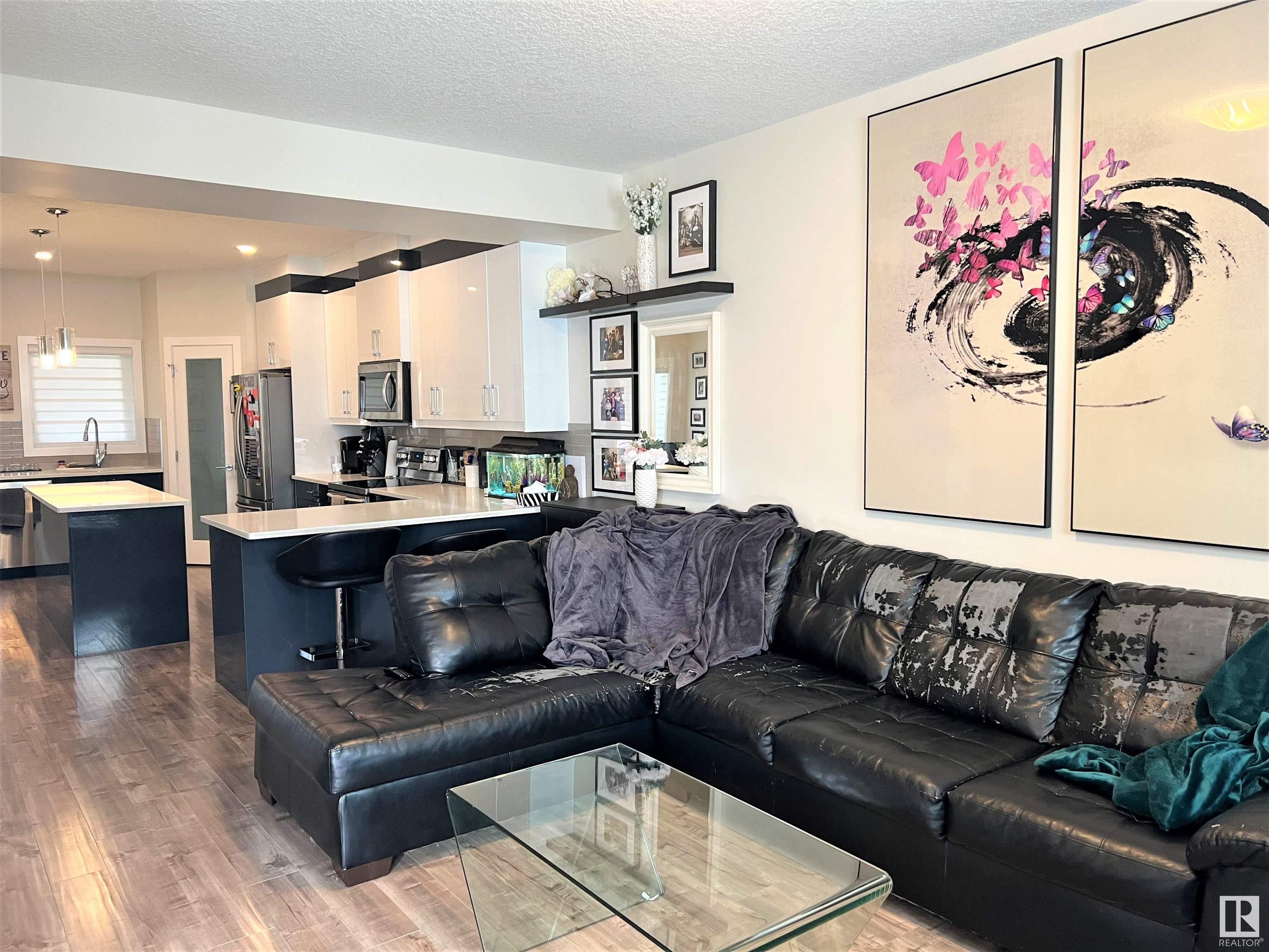      10 HICKORY RD , Fort Saskatchewan,  ,T8L 0R8 ;  Listing Number: MLS E4420812