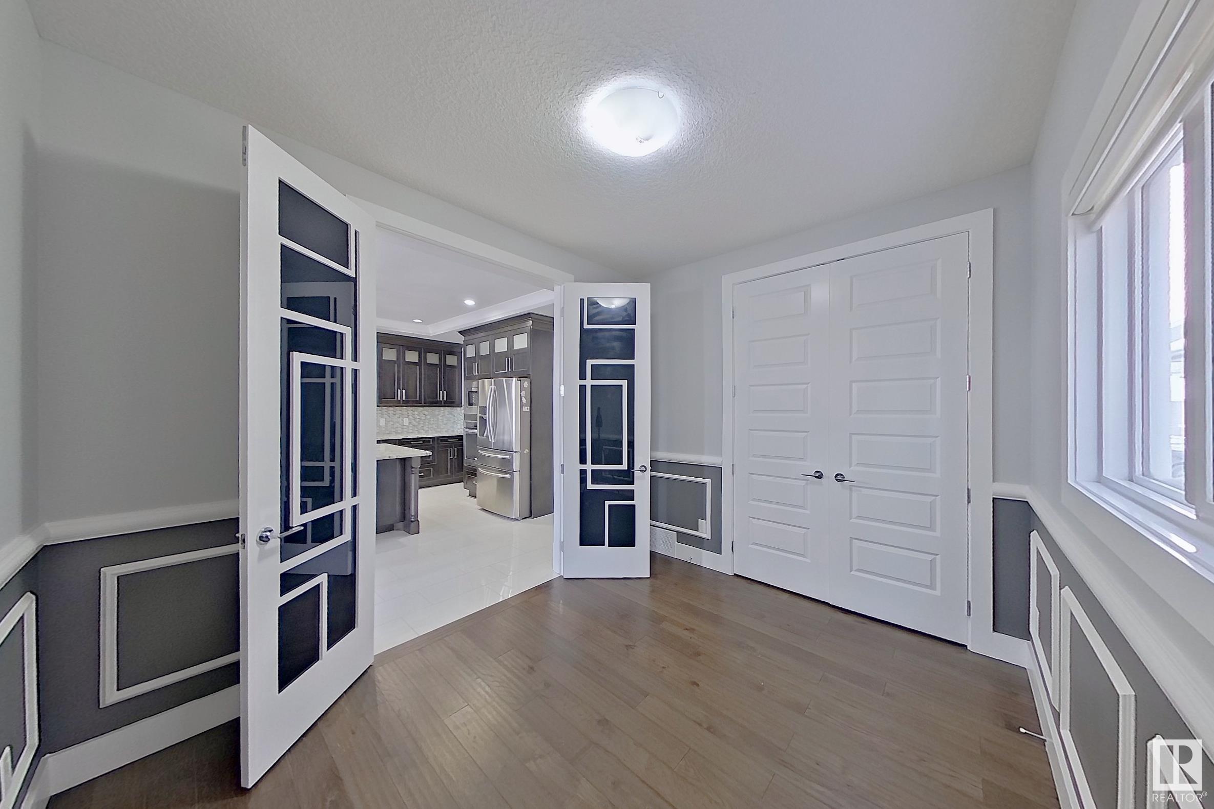      1743 28 ST NW , Edmonton,  ,T6T 0C1 ;  Listing Number: MLS E4420815