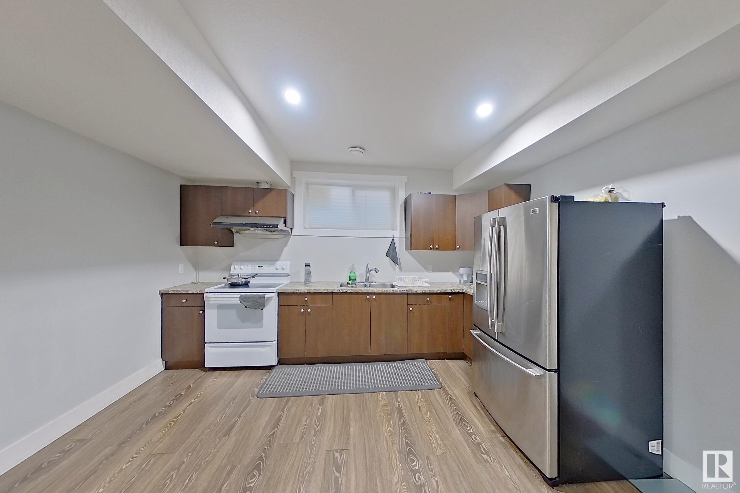      1743 28 ST NW , Edmonton,  ,T6T 0C1 ;  Listing Number: MLS E4420815