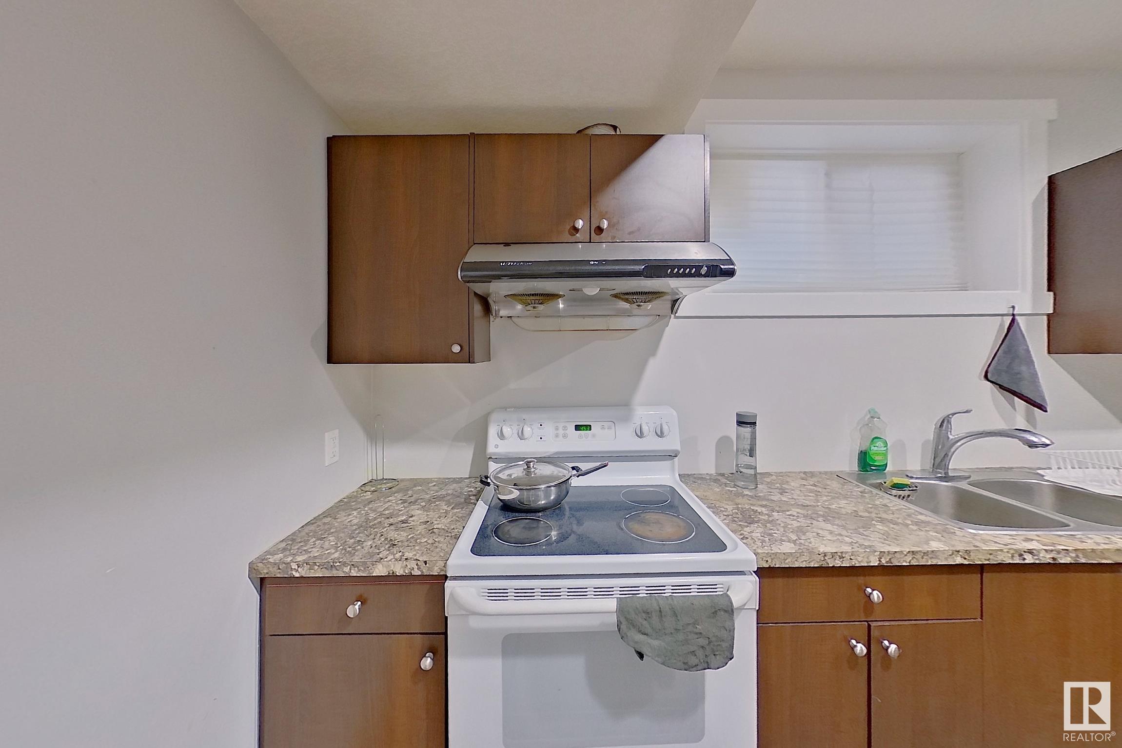      1743 28 ST NW , Edmonton,  ,T6T 0C1 ;  Listing Number: MLS E4420815