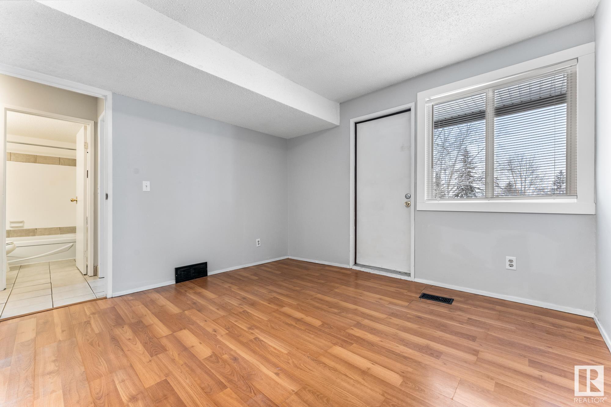      #108 12404 161 AV NW , Edmonton,  ,T5X 4W6 ;  Listing Number: MLS E4420828