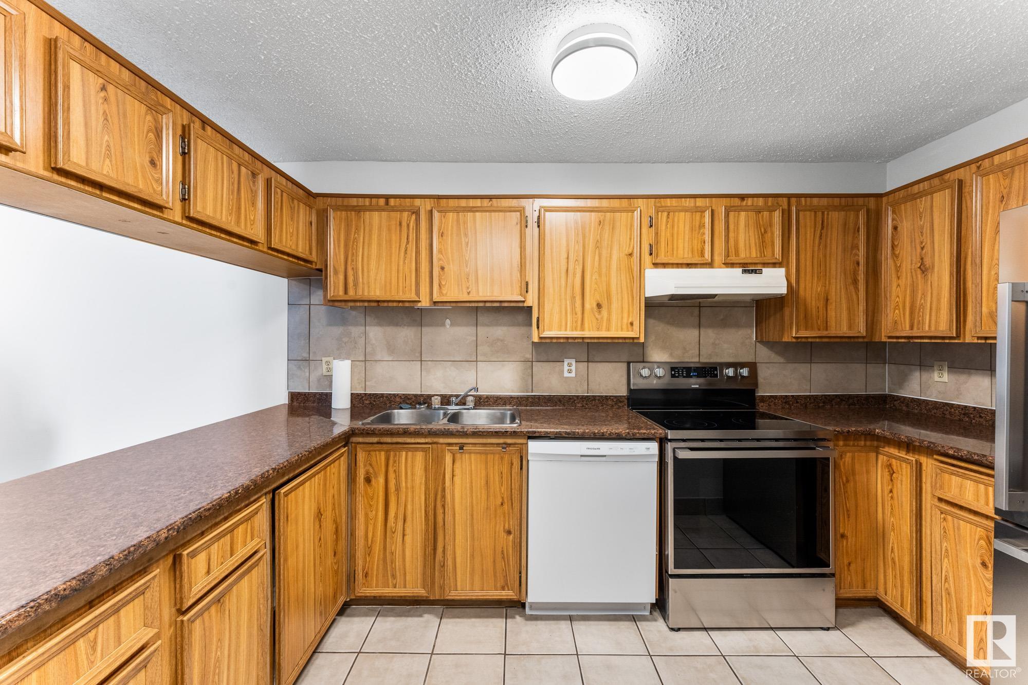      #108 12404 161 AV NW , Edmonton,  ,T5X 4W6 ;  Listing Number: MLS E4420828