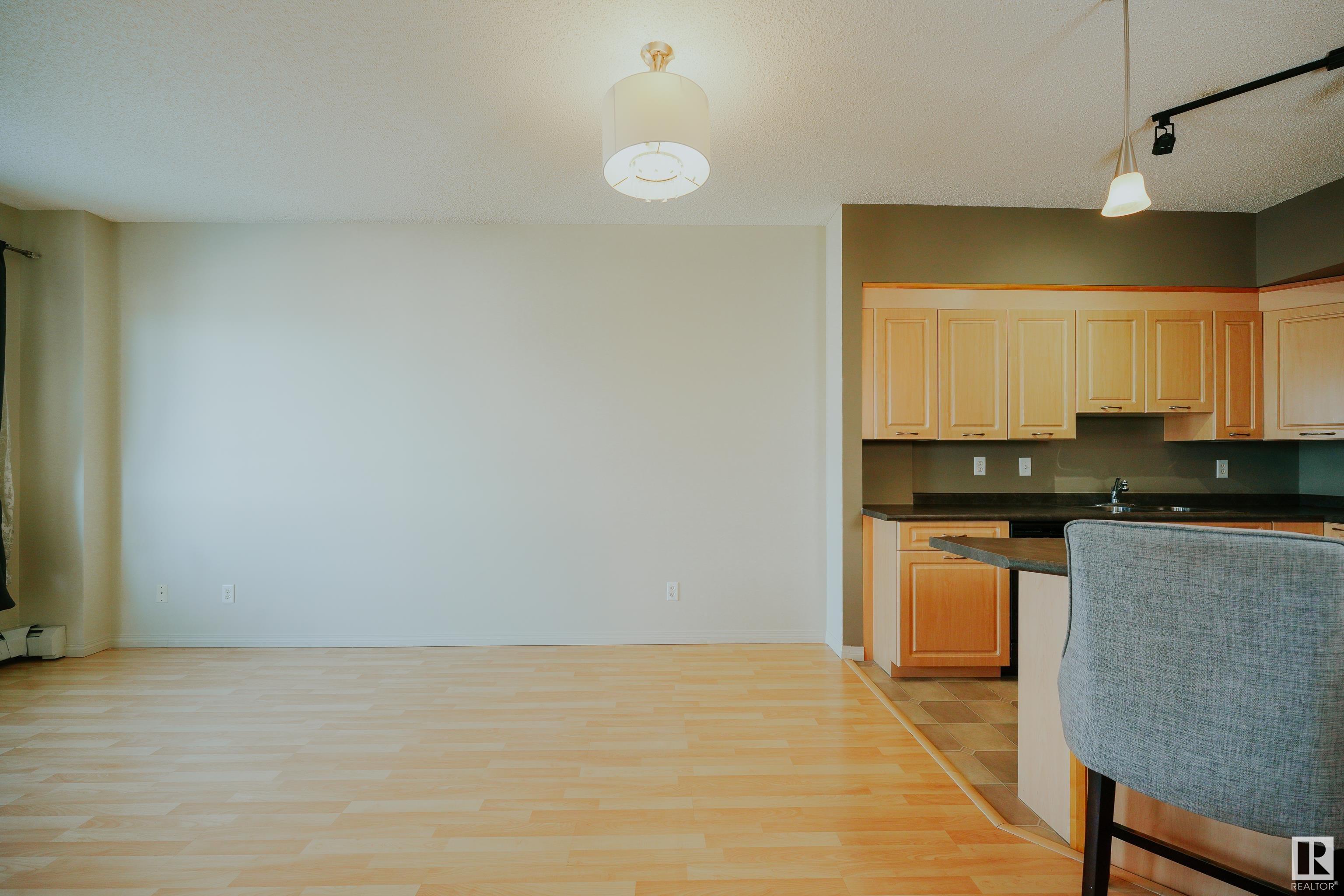      #325 6220 134 AV NW , Edmonton,  ,T5A 0A8 ;  Listing Number: MLS E4420830