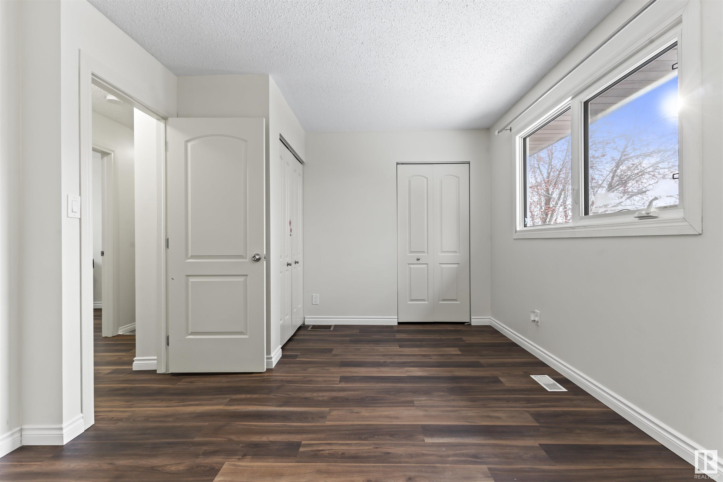      1431 54 ST NW , Edmonton,  ,T6L 3K5 ;  Listing Number: MLS E4420838