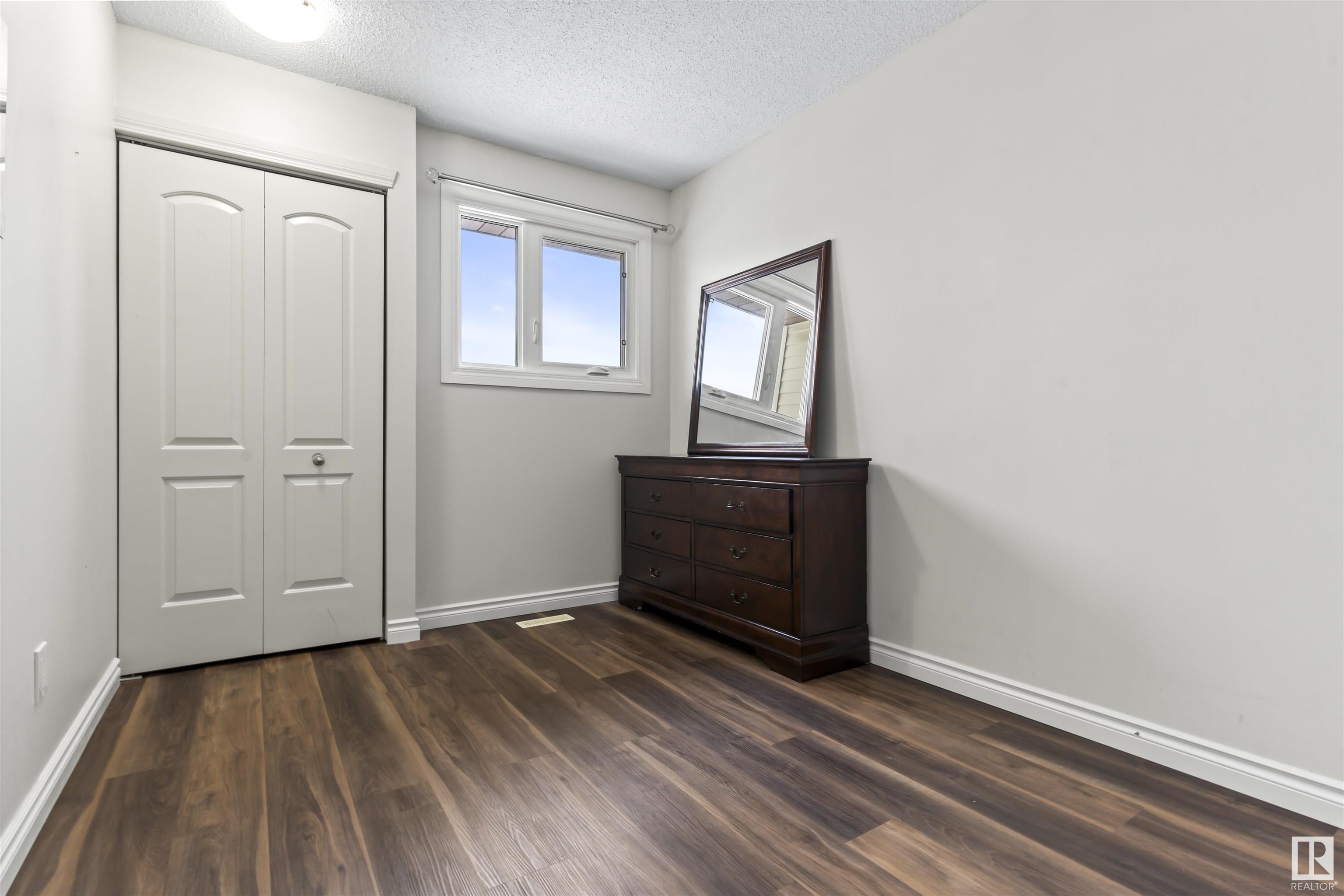      1431 54 ST NW , Edmonton,  ,T6L 3K5 ;  Listing Number: MLS E4420838