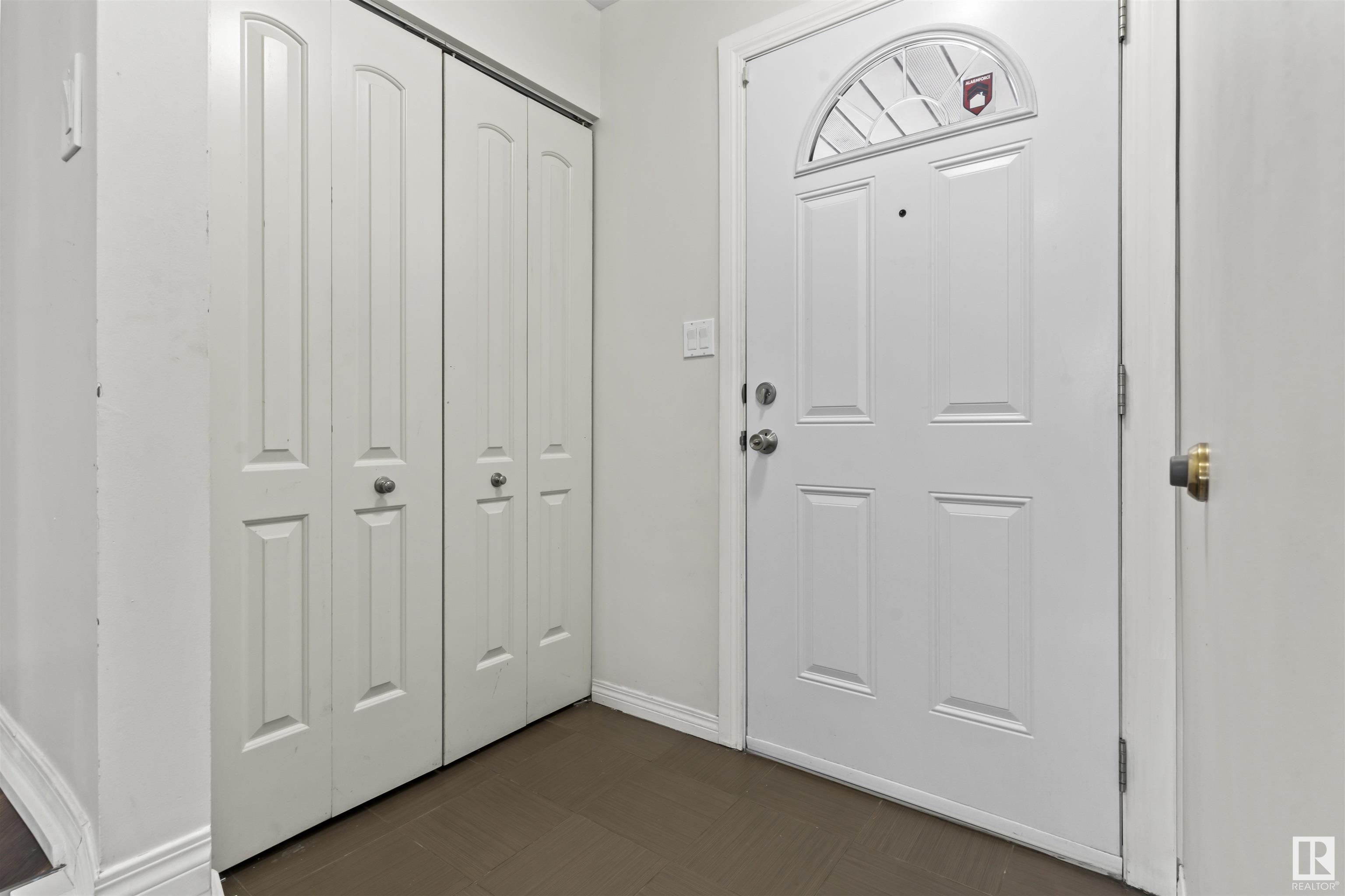      1431 54 ST NW , Edmonton,  ,T6L 3K5 ;  Listing Number: MLS E4420838