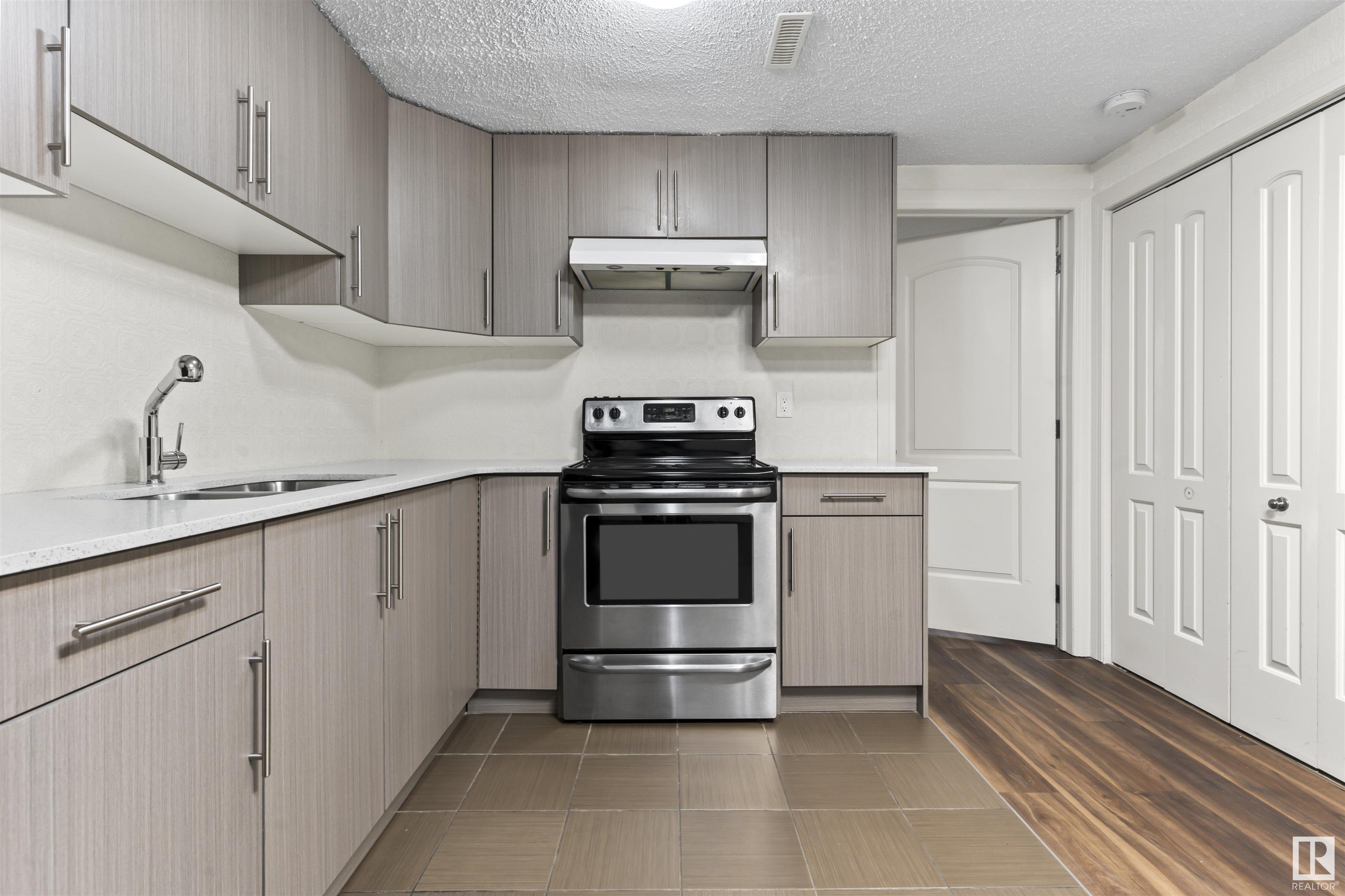      1431 54 ST NW , Edmonton,  ,T6L 3K5 ;  Listing Number: MLS E4420838