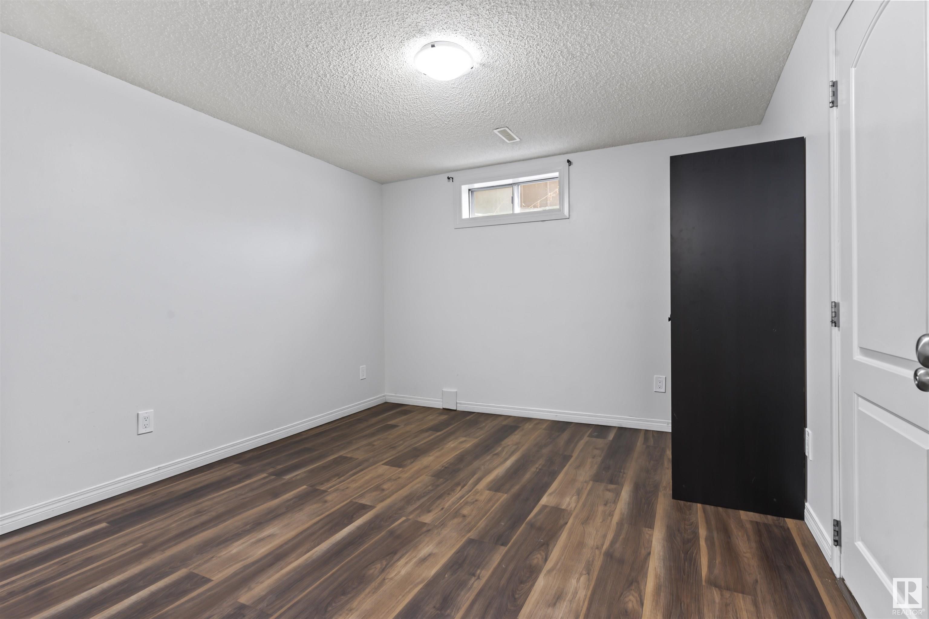      1431 54 ST NW , Edmonton,  ,T6L 3K5 ;  Listing Number: MLS E4420838