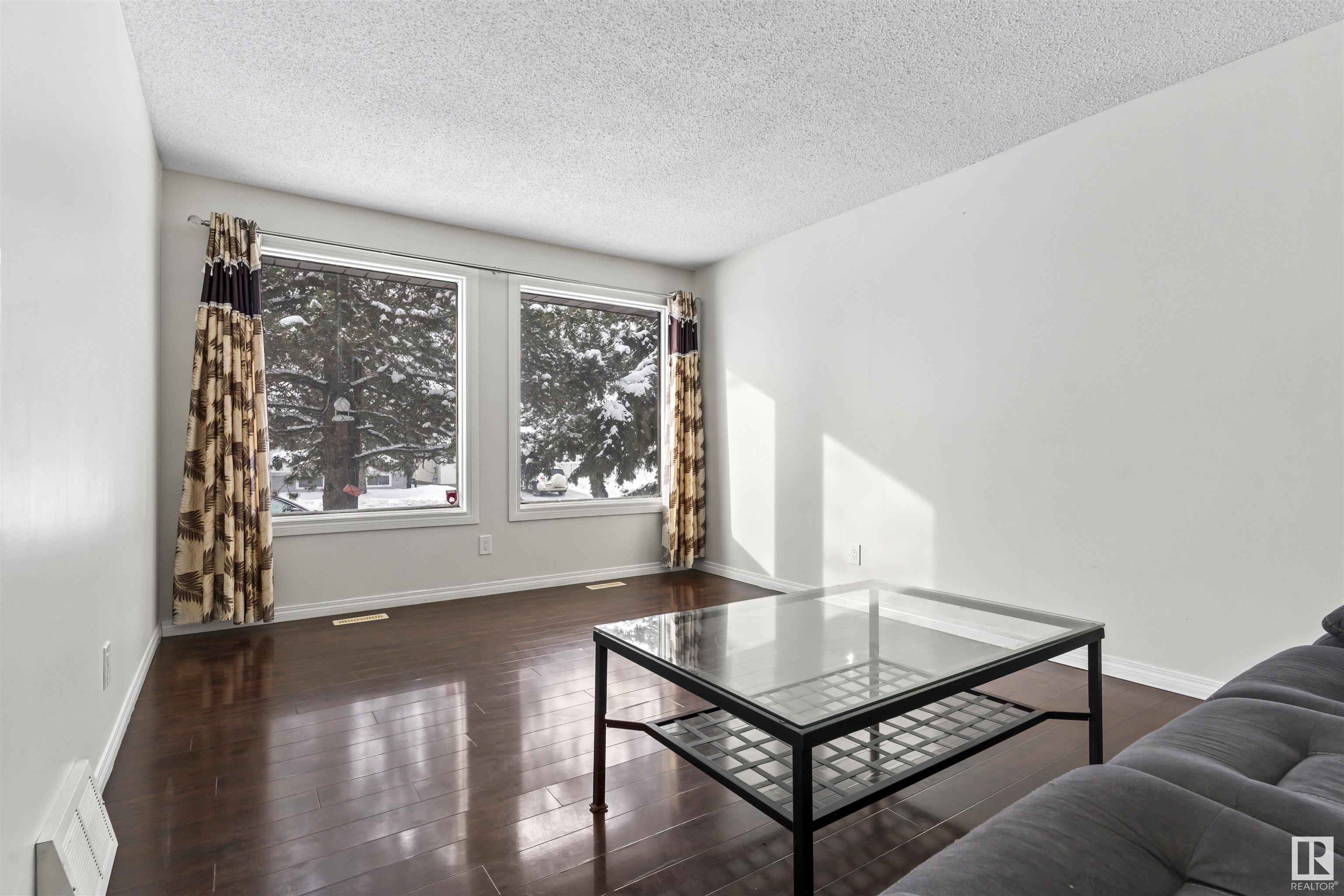      1431 54 ST NW , Edmonton,  ,T6L 3K5 ;  Listing Number: MLS E4420838