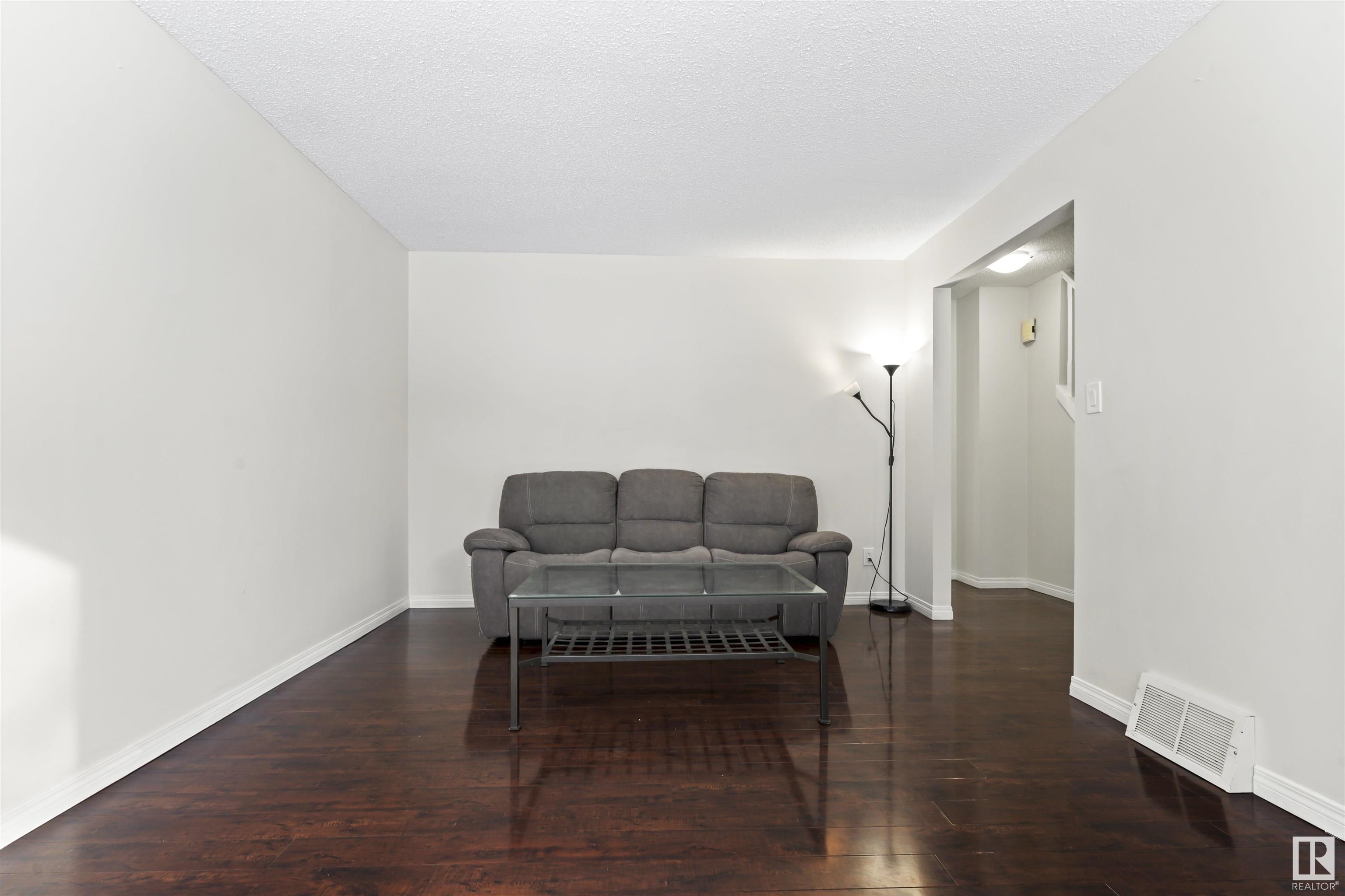      1431 54 ST NW , Edmonton,  ,T6L 3K5 ;  Listing Number: MLS E4420838