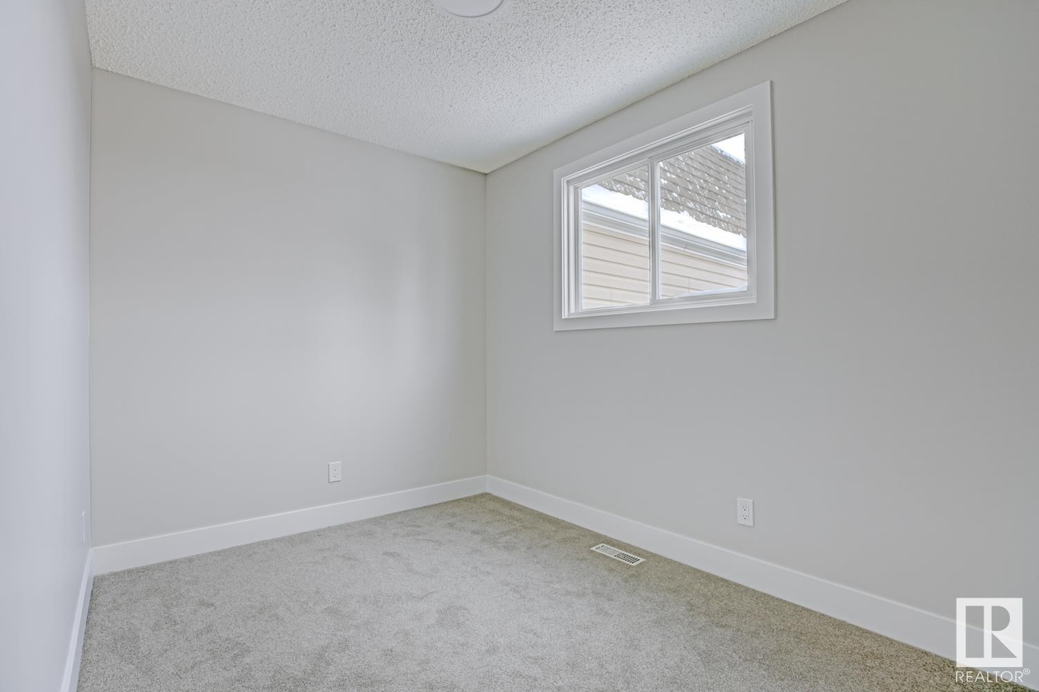      12B CLAREVIEW VG NW , Edmonton,  ,T5A 3P2 ;  Listing Number: MLS E4420839