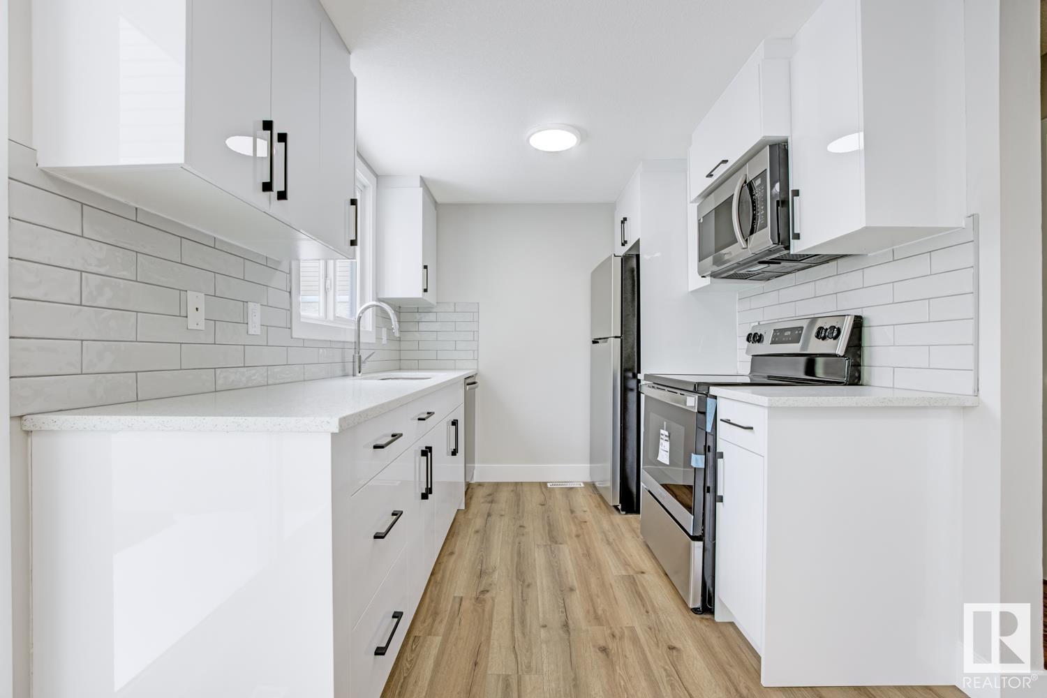      12B CLAREVIEW VG NW , Edmonton,  ,T5A 3P2 ;  Listing Number: MLS E4420839