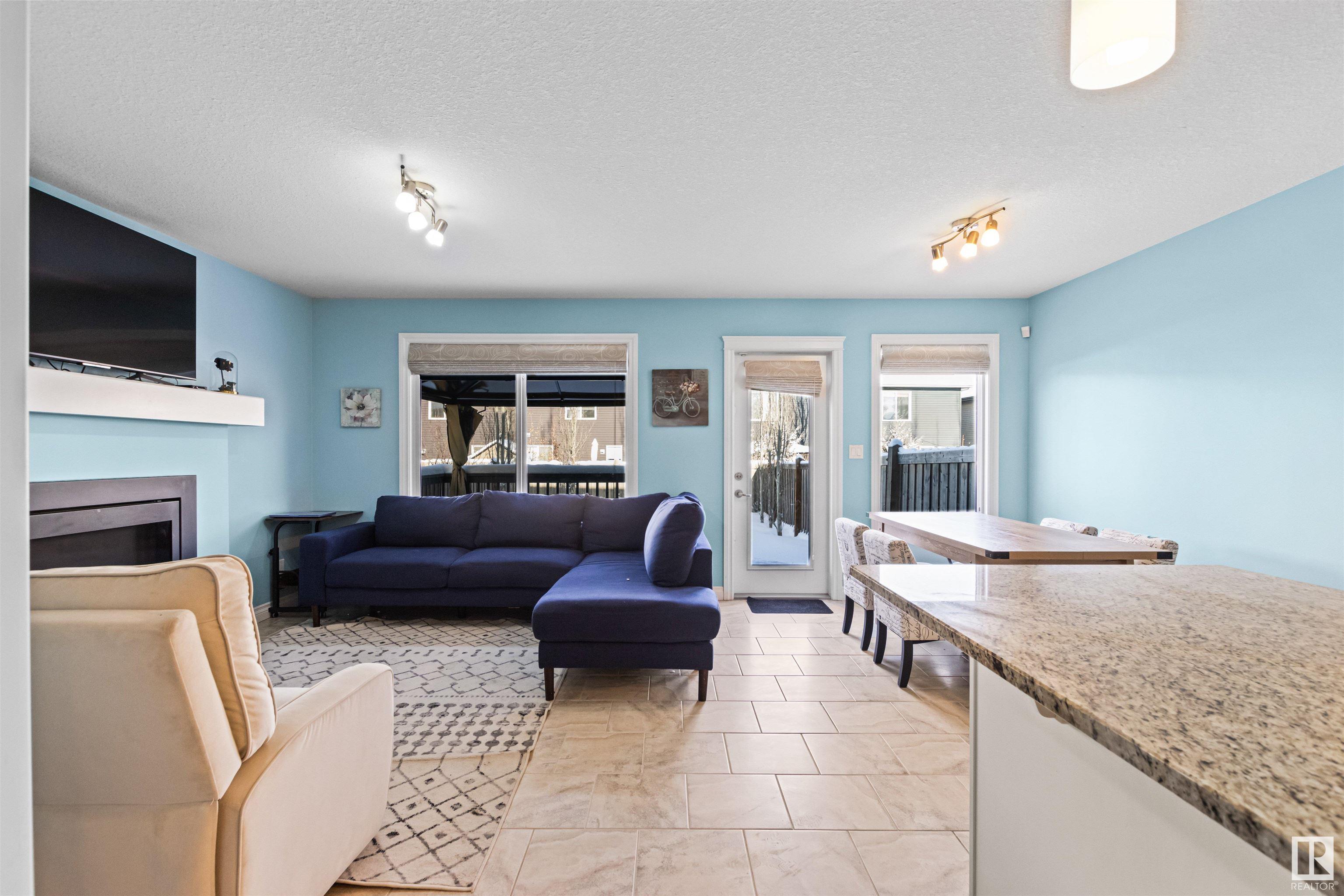      17522 13 AV SW , Edmonton,  ,T6W 2J8 ;  Listing Number: MLS E4420842