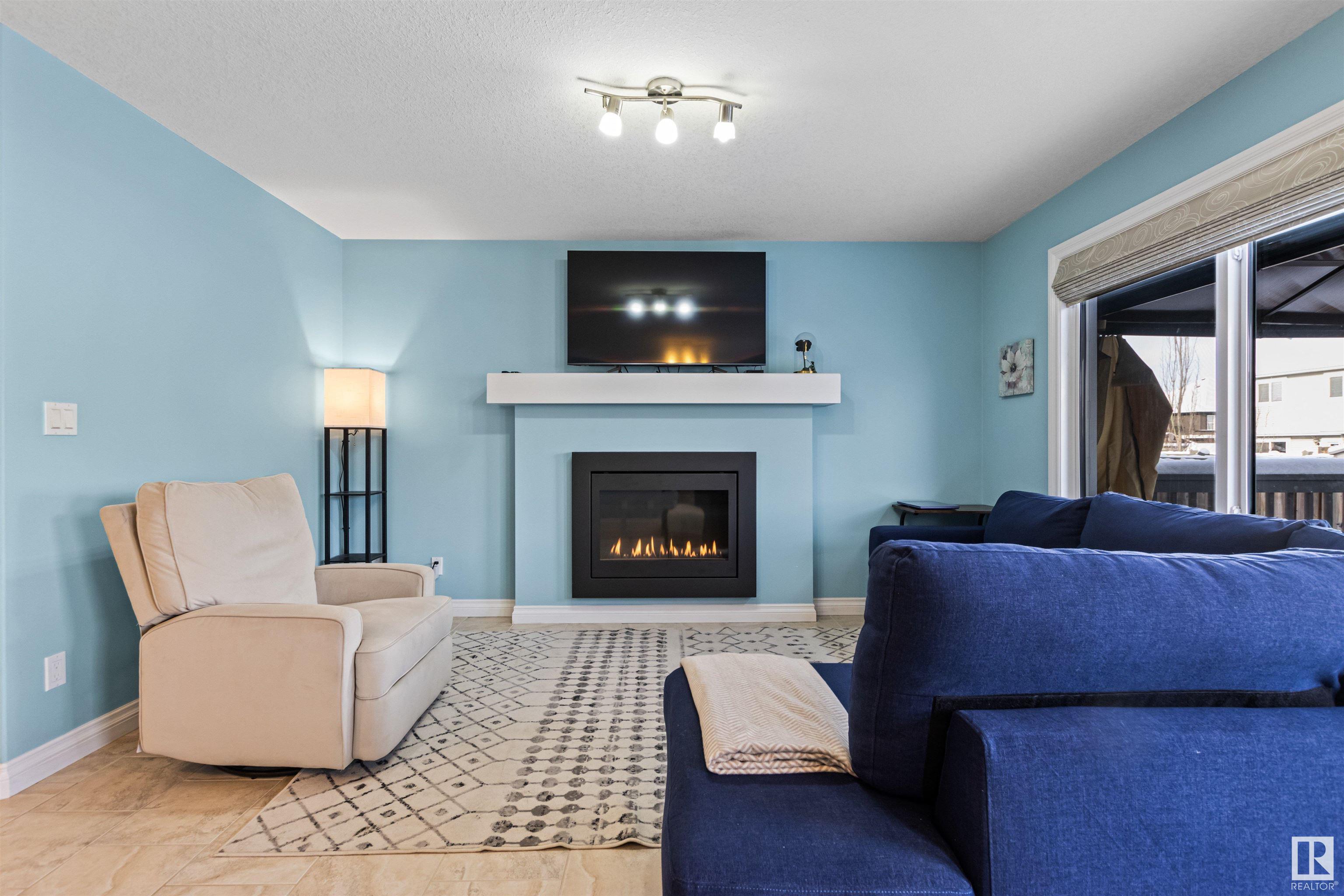      17522 13 AV SW , Edmonton,  ,T6W 2J8 ;  Listing Number: MLS E4420842