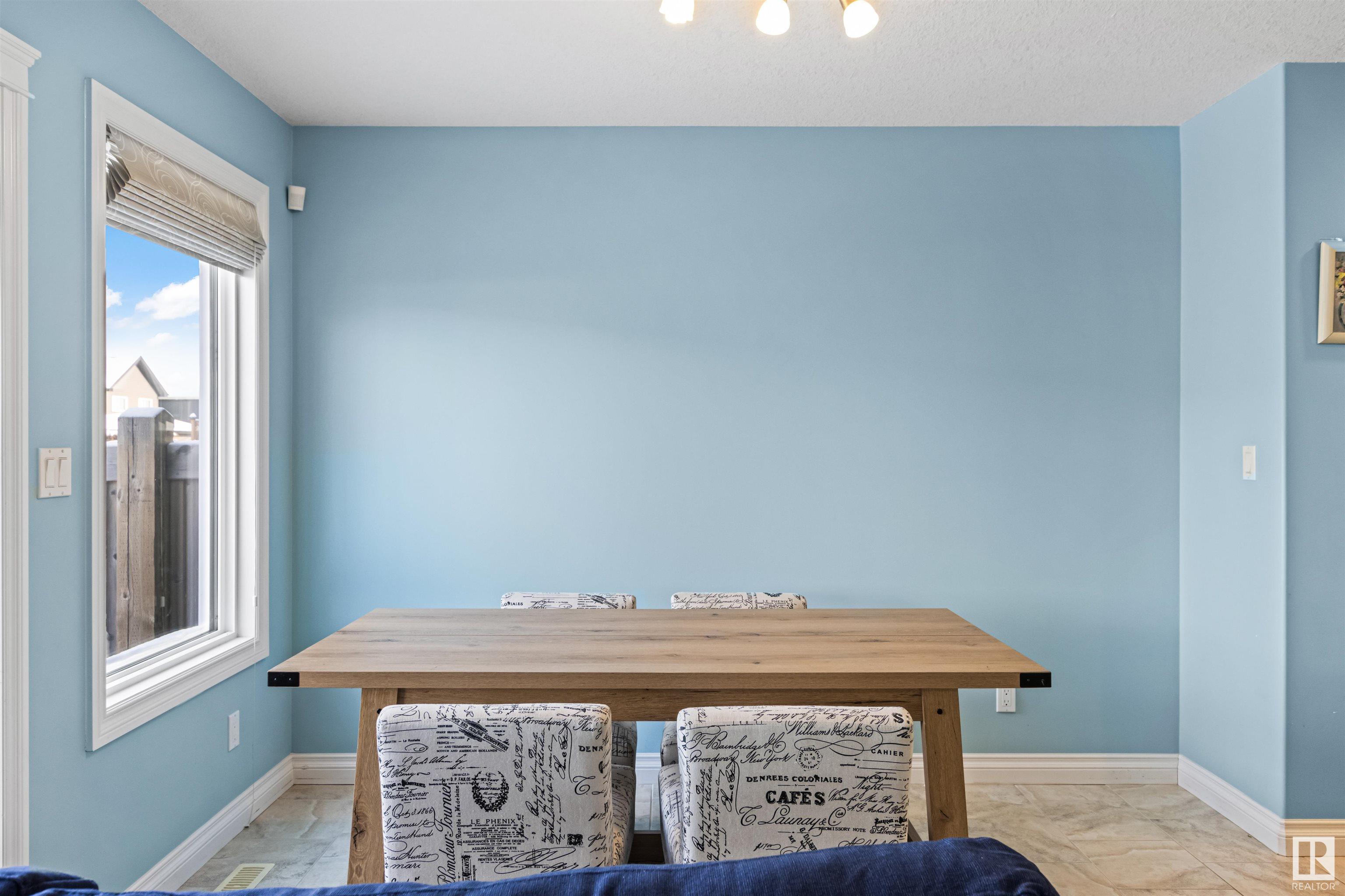      17522 13 AV SW , Edmonton,  ,T6W 2J8 ;  Listing Number: MLS E4420842