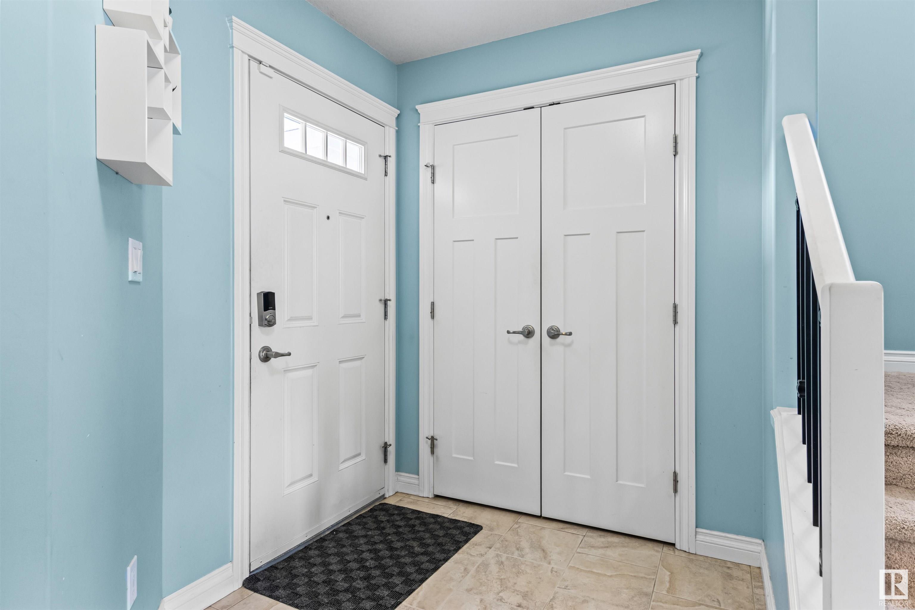      17522 13 AV SW , Edmonton,  ,T6W 2J8 ;  Listing Number: MLS E4420842