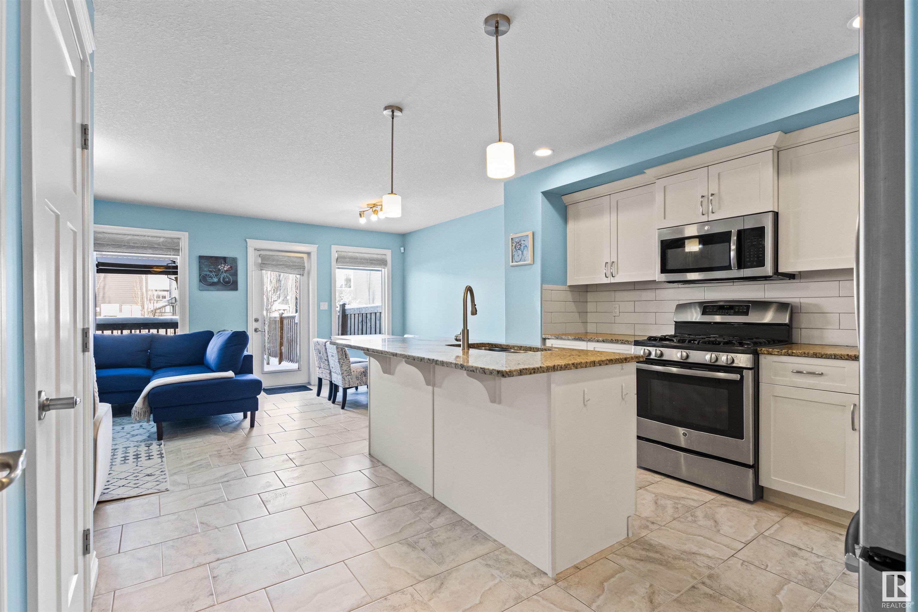      17522 13 AV SW , Edmonton,  ,T6W 2J8 ;  Listing Number: MLS E4420842