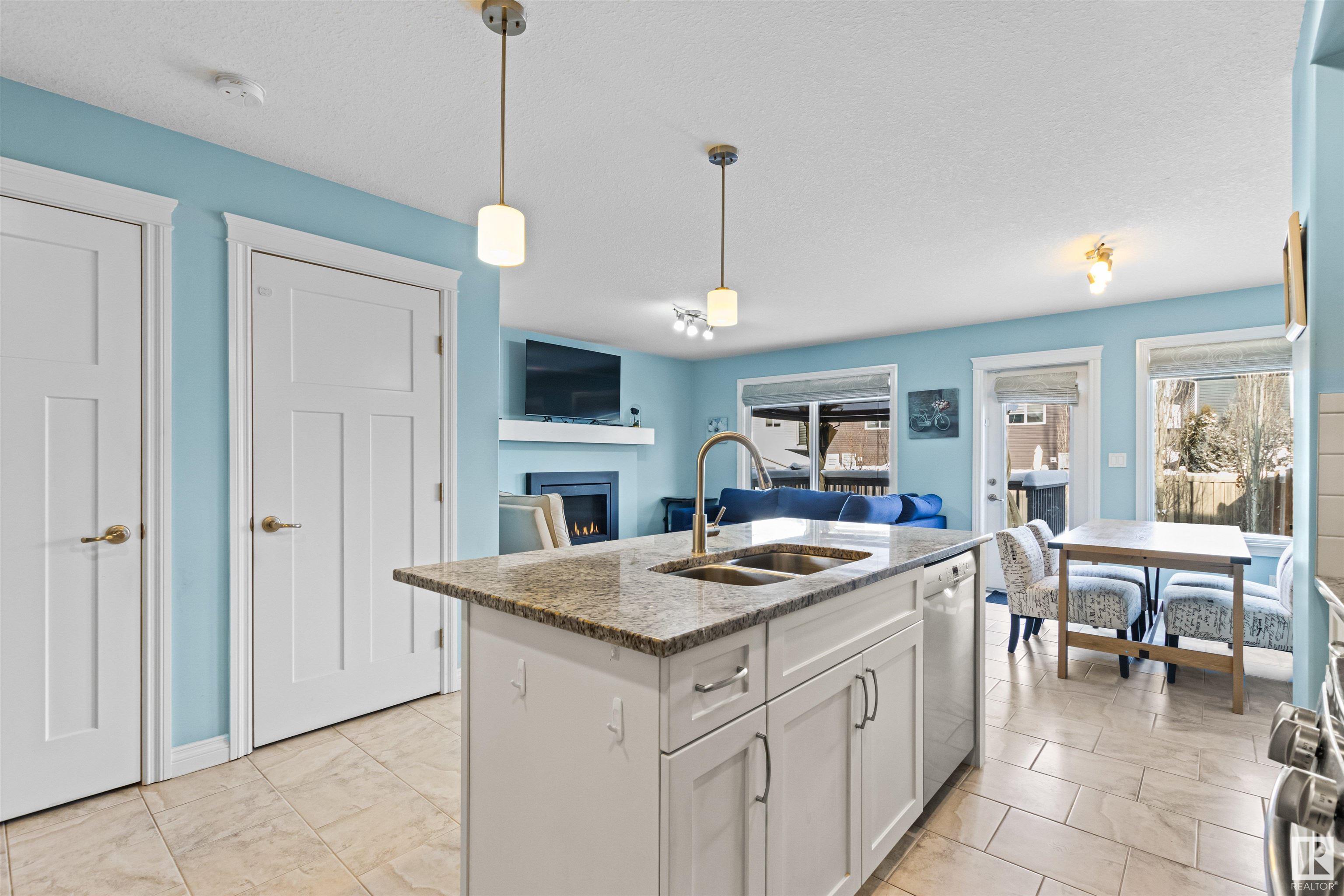      17522 13 AV SW , Edmonton,  ,T6W 2J8 ;  Listing Number: MLS E4420842