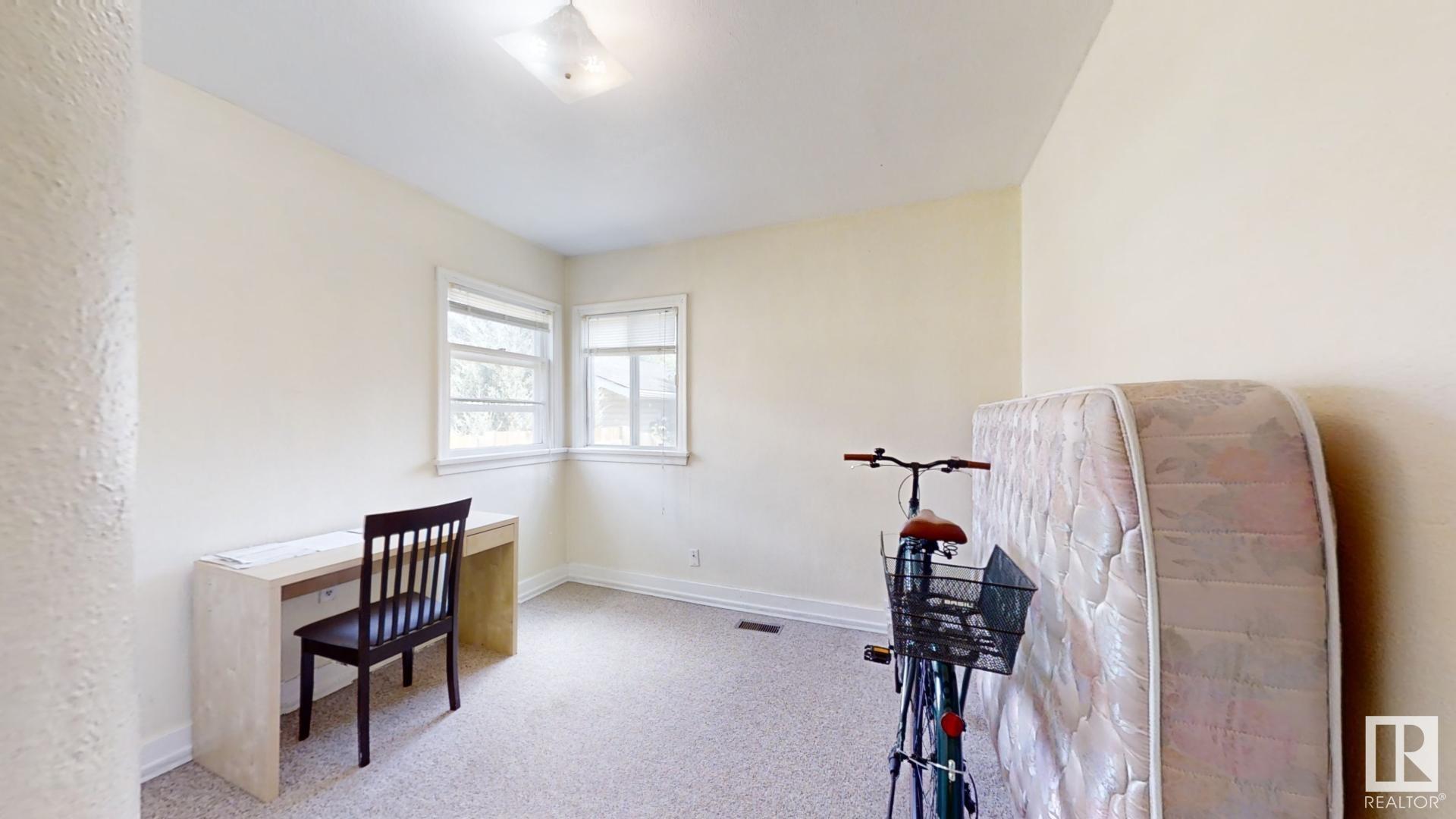      11517 68 ST NW , Edmonton,  ,T5B 1P2 ;  Listing Number: MLS E4420847