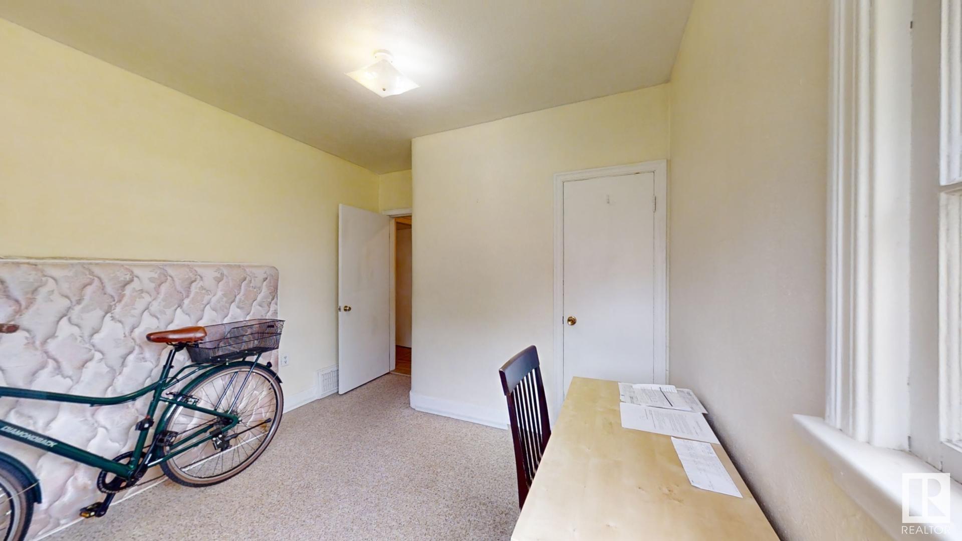      11517 68 ST NW , Edmonton,  ,T5B 1P2 ;  Listing Number: MLS E4420847