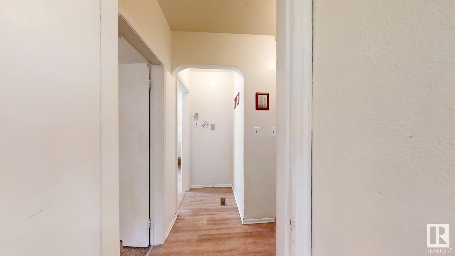      11517 68 ST NW , Edmonton,  ,T5B 1P2 ;  Listing Number: MLS E4420847