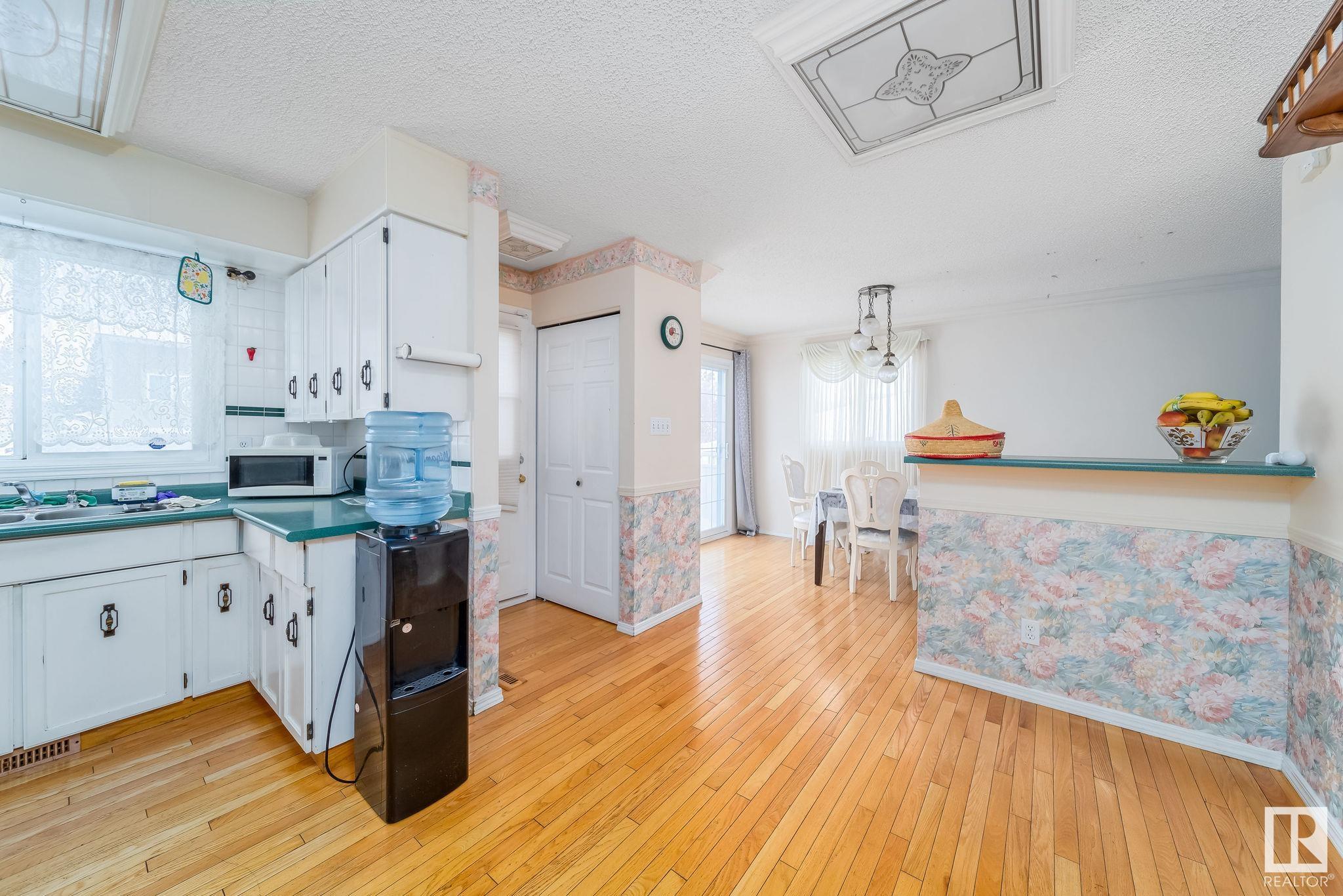      16108 101 ST NW NW , Edmonton,  ,T5X 5A4 ;  Listing Number: MLS E4420850