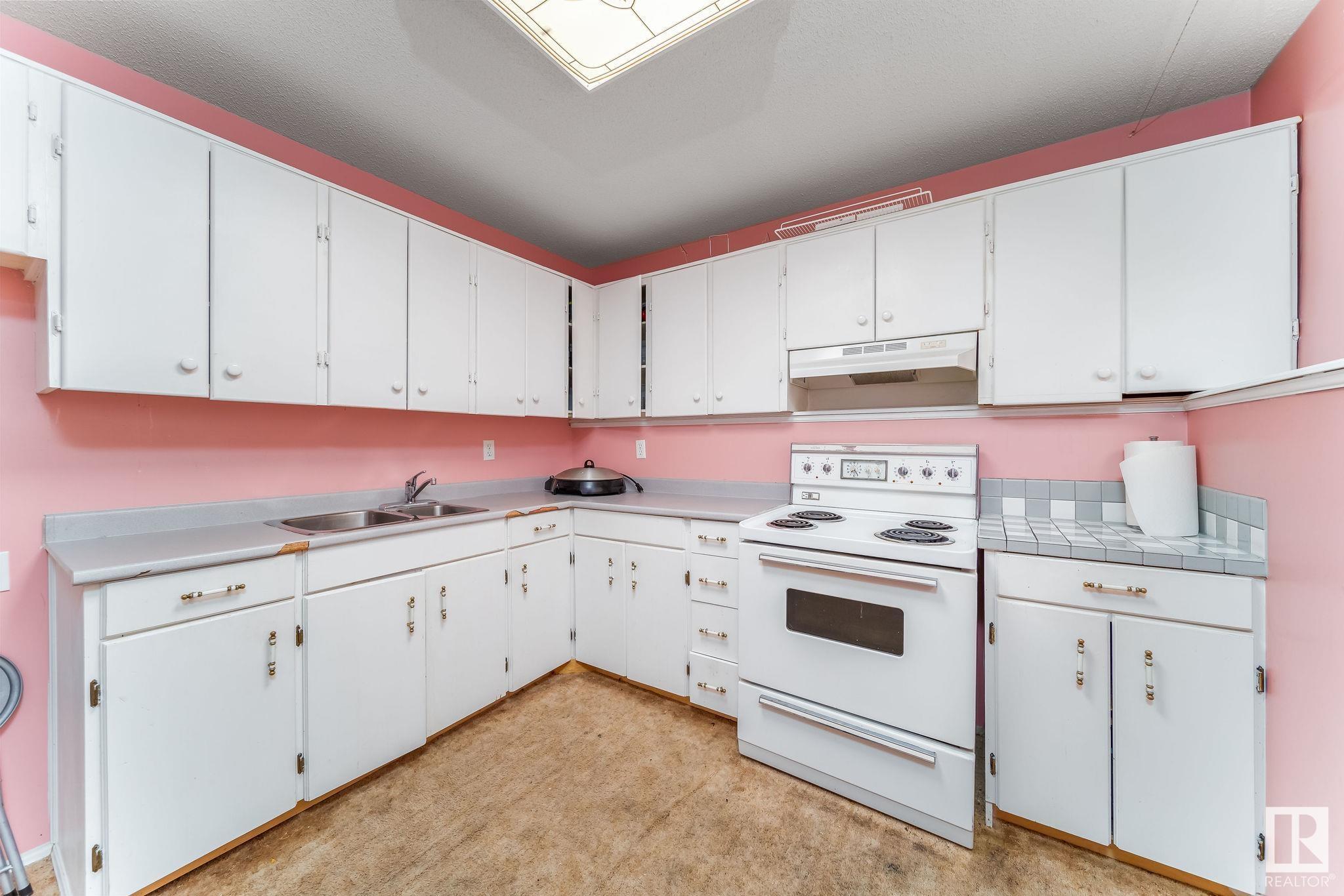      16108 101 ST NW NW , Edmonton,  ,T5X 5A4 ;  Listing Number: MLS E4420850