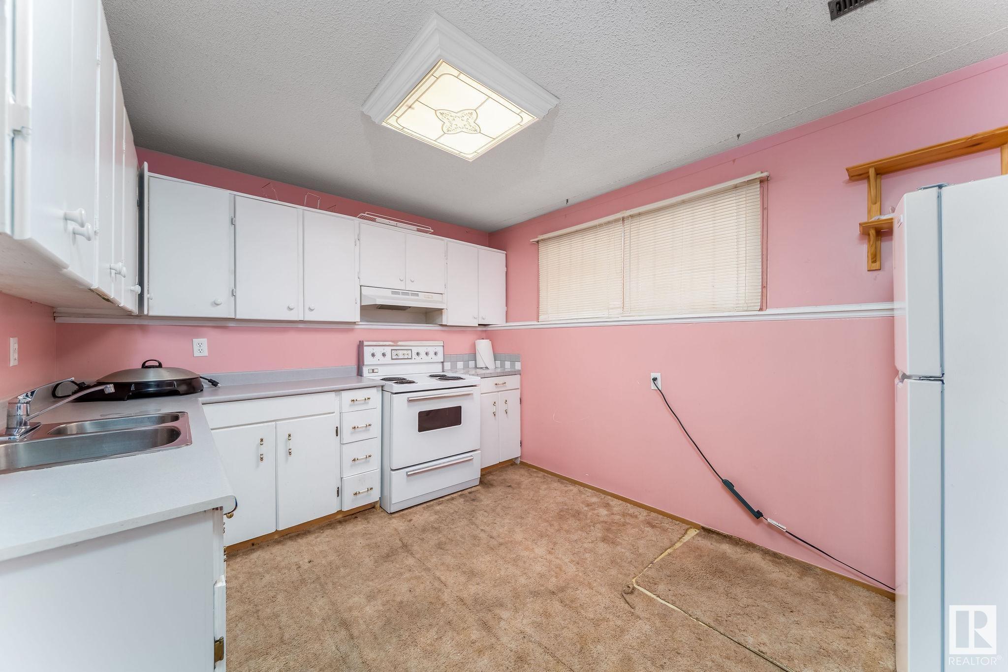      16108 101 ST NW NW , Edmonton,  ,T5X 5A4 ;  Listing Number: MLS E4420850