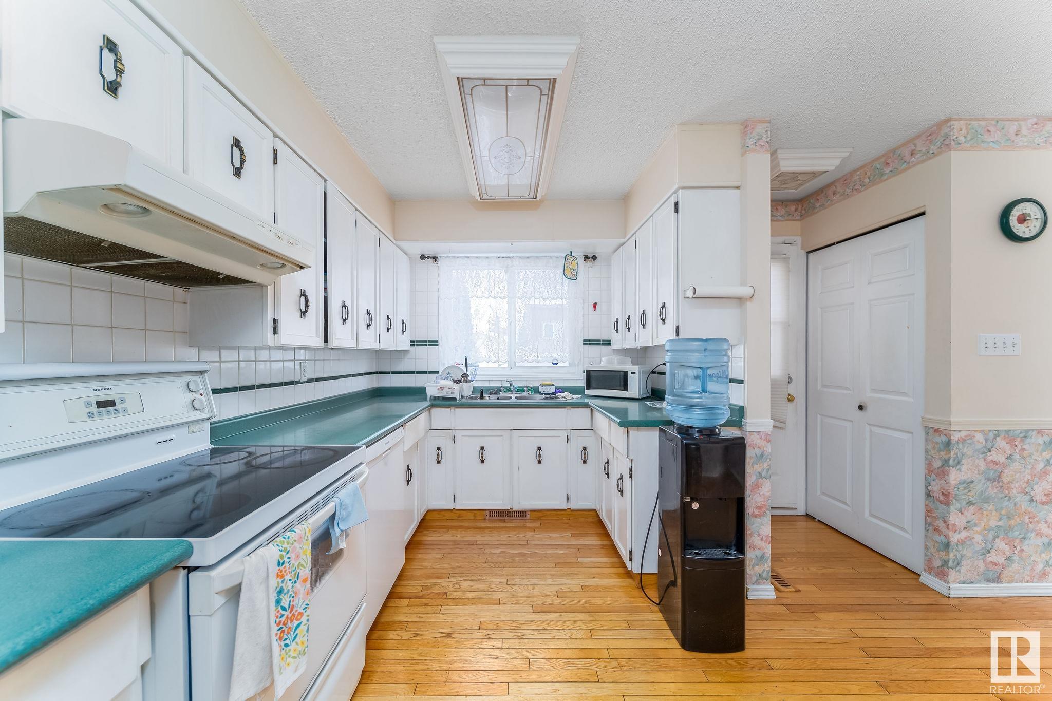      16108 101 ST NW NW , Edmonton,  ,T5X 5A4 ;  Listing Number: MLS E4420850