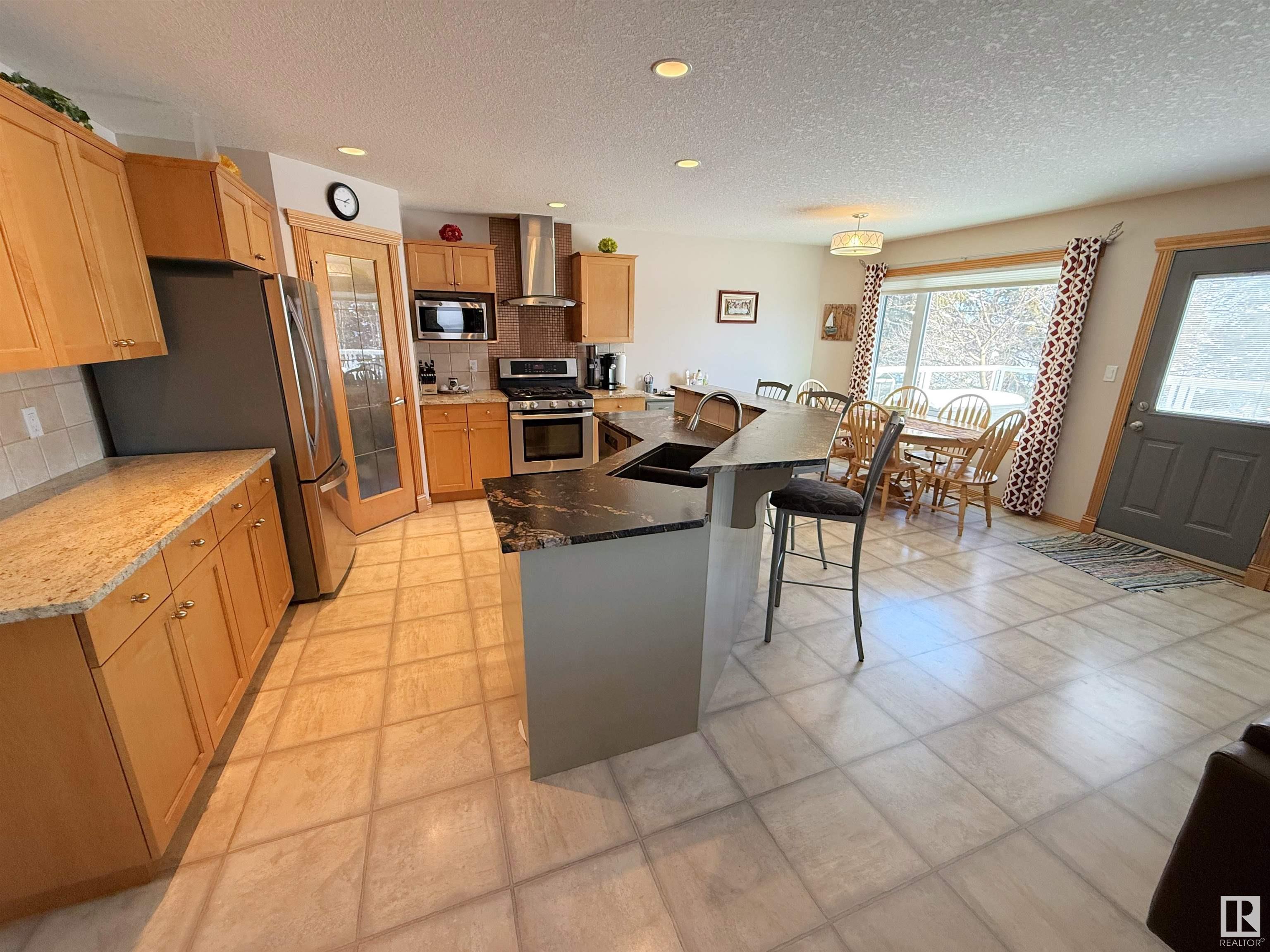      6 LINKSIDE WY , Spruce Grove,  ,T7X 4H7 ;  Listing Number: MLS E4420856