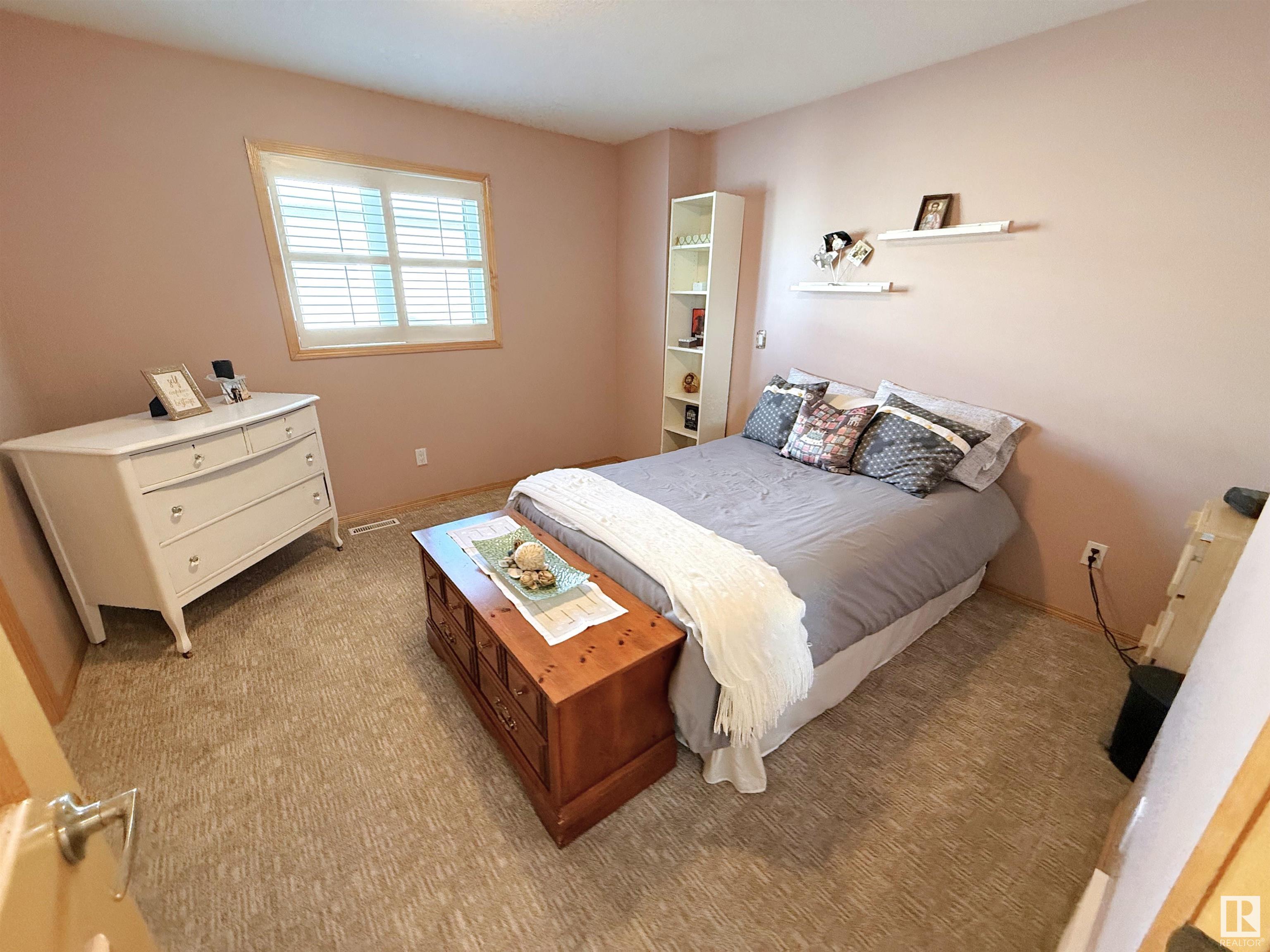      6 LINKSIDE WY , Spruce Grove,  ,T7X 4H7 ;  Listing Number: MLS E4420856