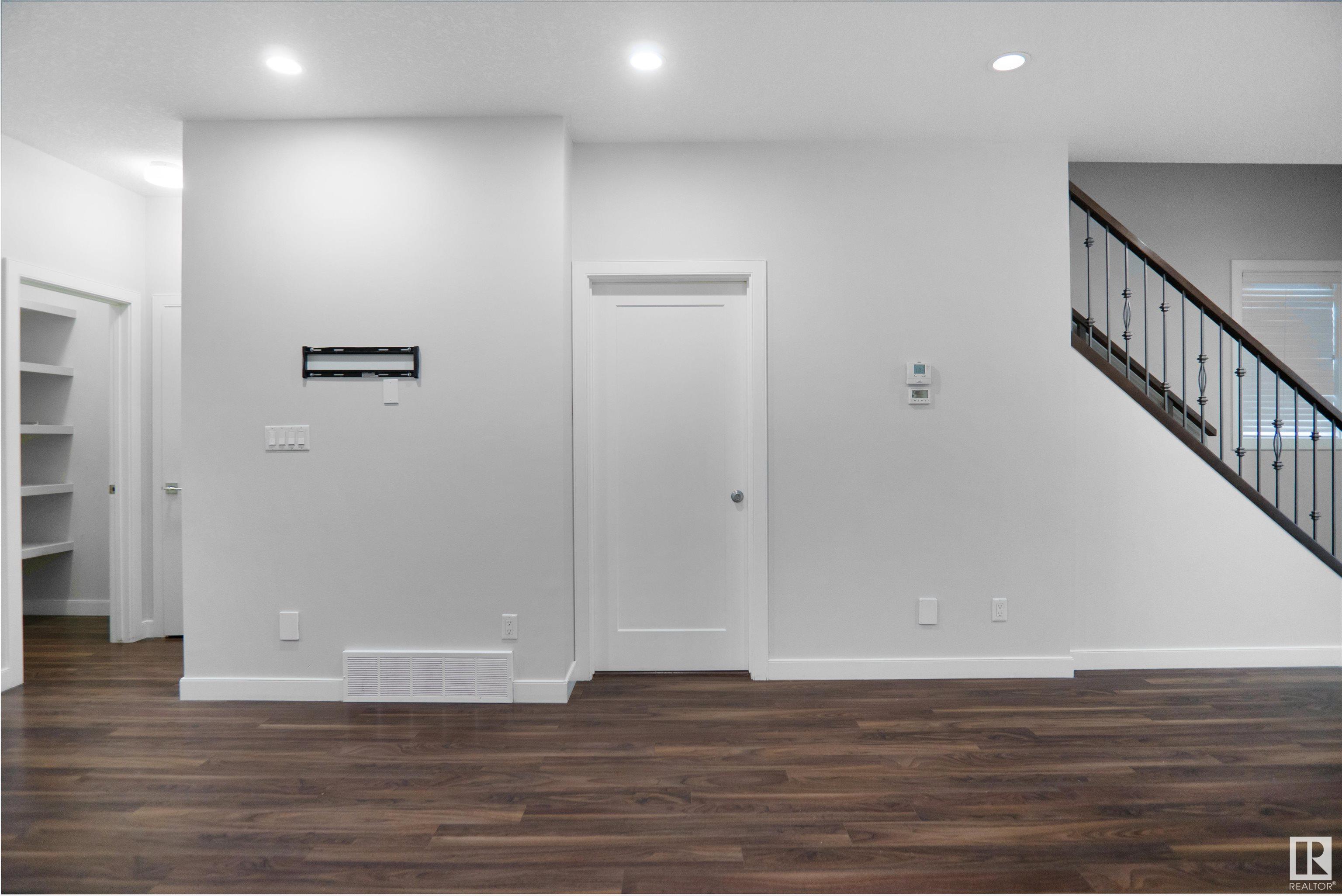      12212 124 ST NW , Edmonton,  ,T5L 0N2 ;  Listing Number: MLS E4420861